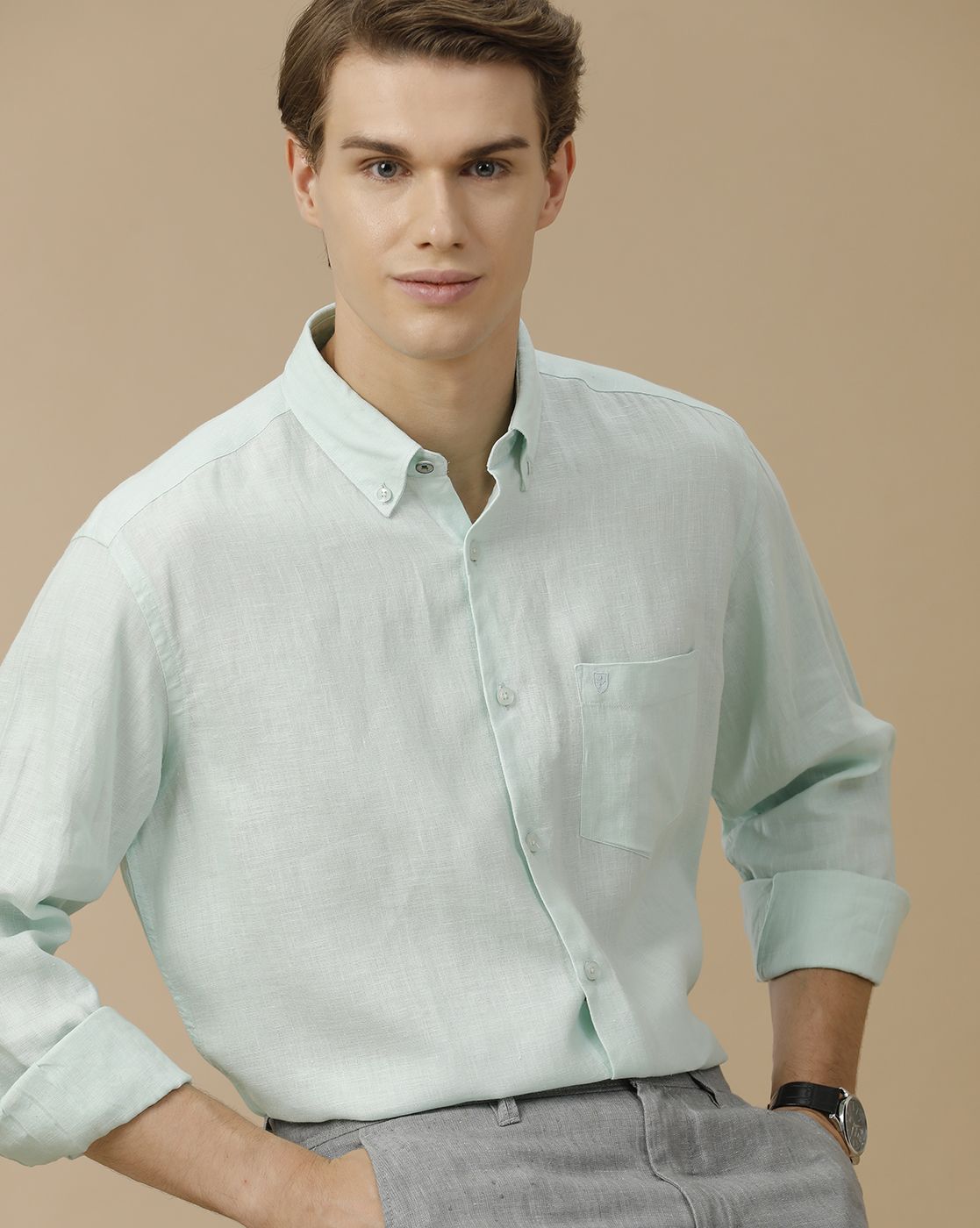Men's Pure Linen Turquoise Blue Solid Contemporary Fit Full Sleeve Casual Shirt