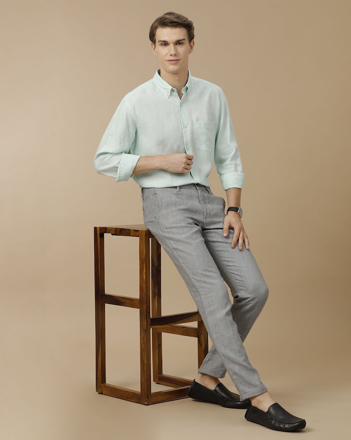 Men's Pure Linen Turquoise Blue Solid Contemporary Fit Full Sleeve Casual Shirt