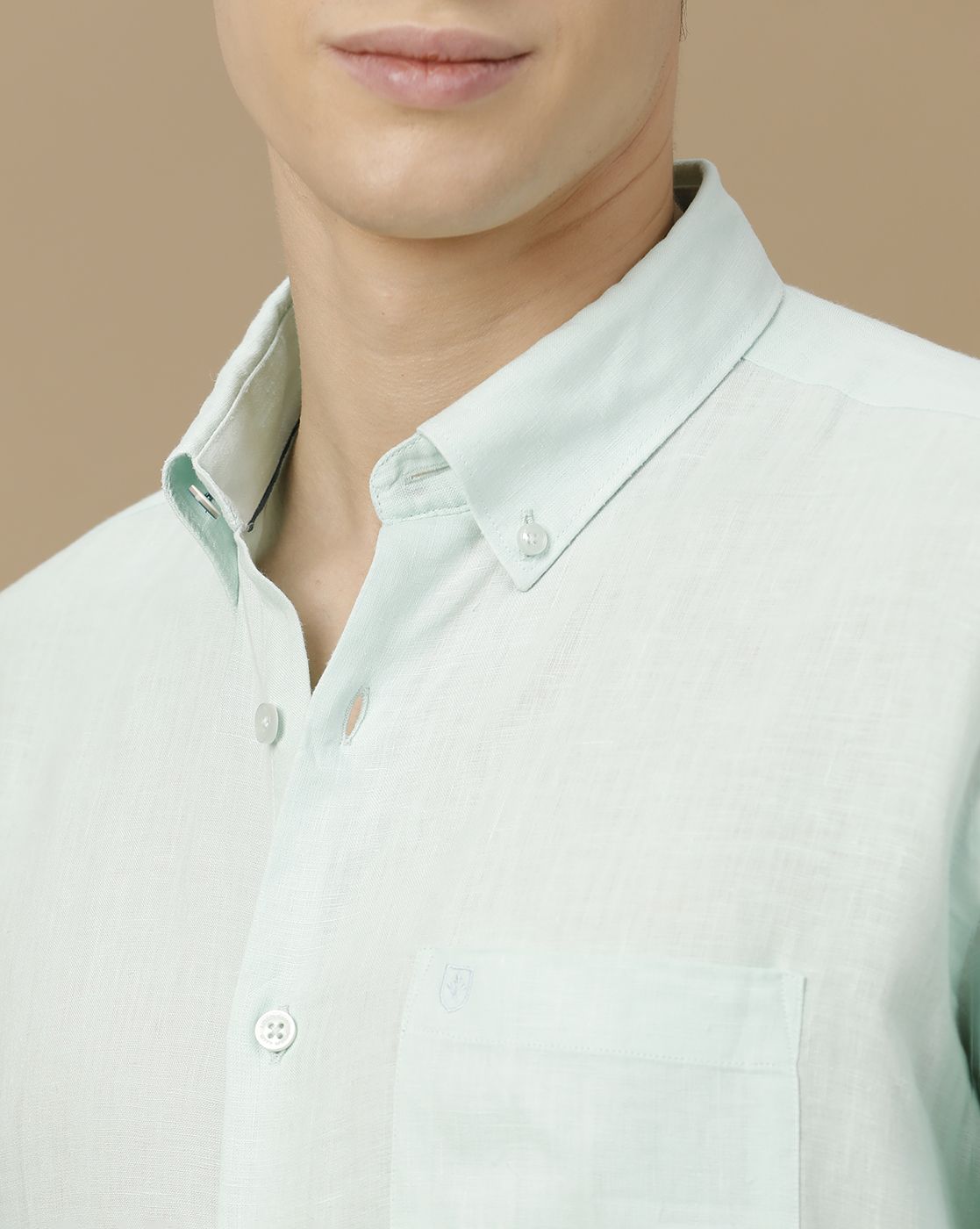 Men's Pure Linen Turquoise Blue Solid Contemporary Fit Full Sleeve Casual Shirt