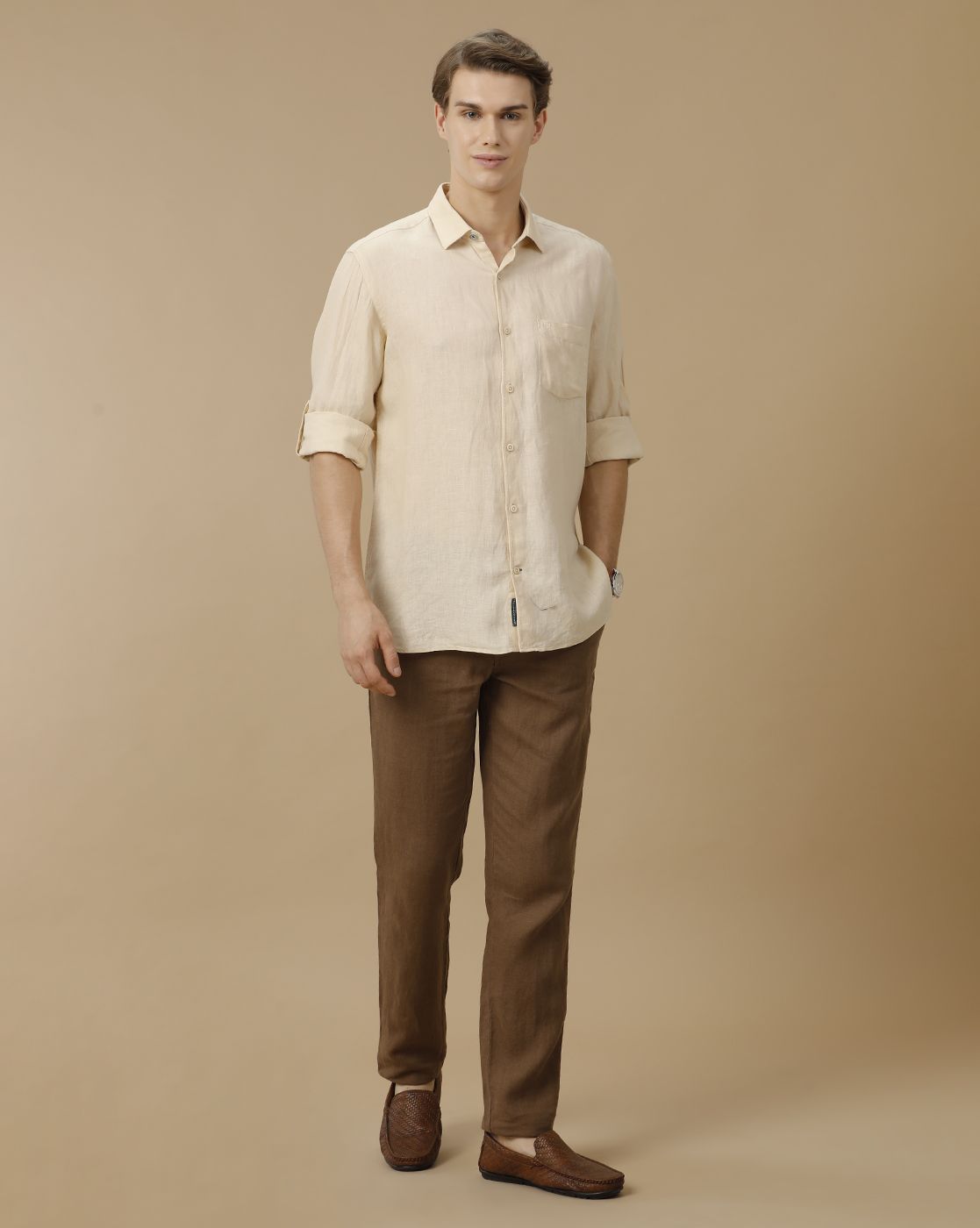 Men's Pure Linen Beige Solid Contemporary Fit Full Sleeve Casual Shirt