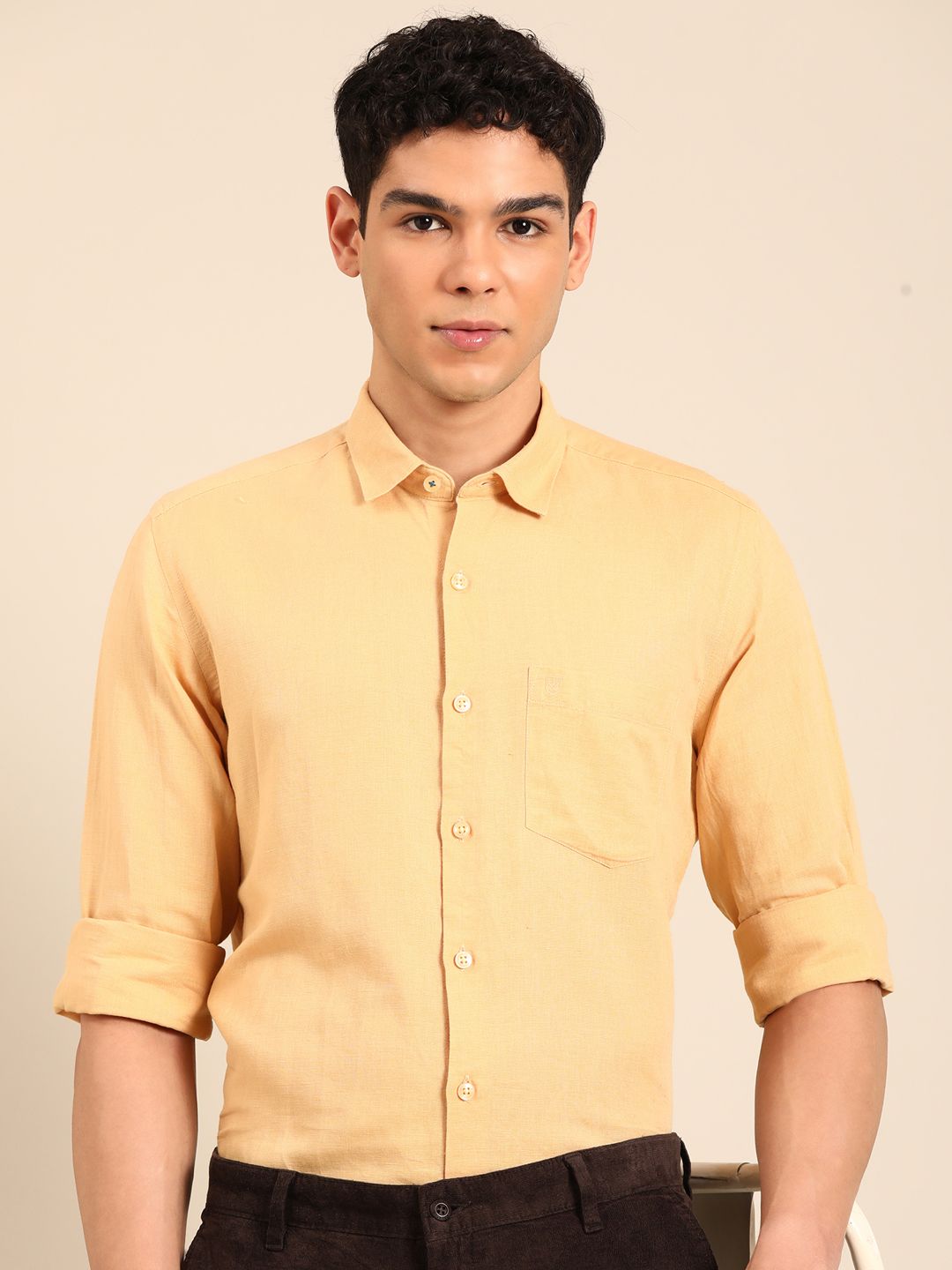 Linen Club Men's Linen Rich Yellow Solid Contemporary Fit Full Sleeve Casual Shirt