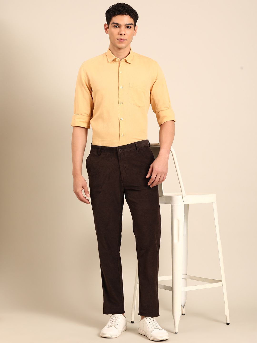 Linen Club Men's Linen Rich Yellow Solid Contemporary Fit Full Sleeve Casual Shirt