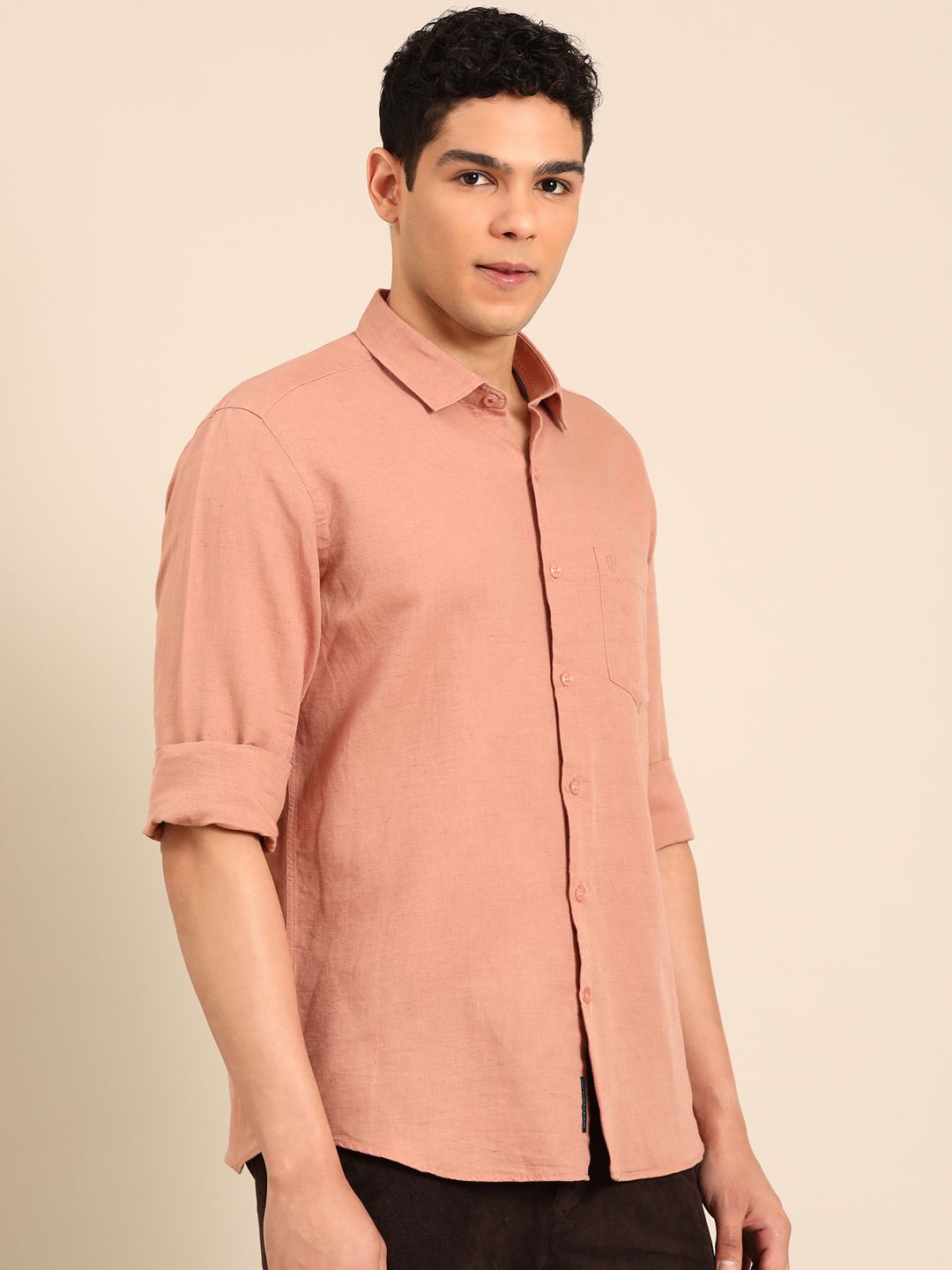 Linen Club Men's Linen Rich Peach Solid Contemporary Fit Full Sleeve Casual Shirt