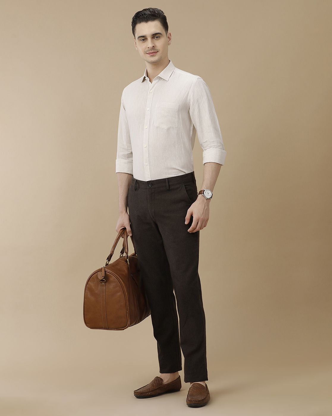 Men's Pure Linen Beige Solid Contemporary Fit Full Sleeve Casual Shirt