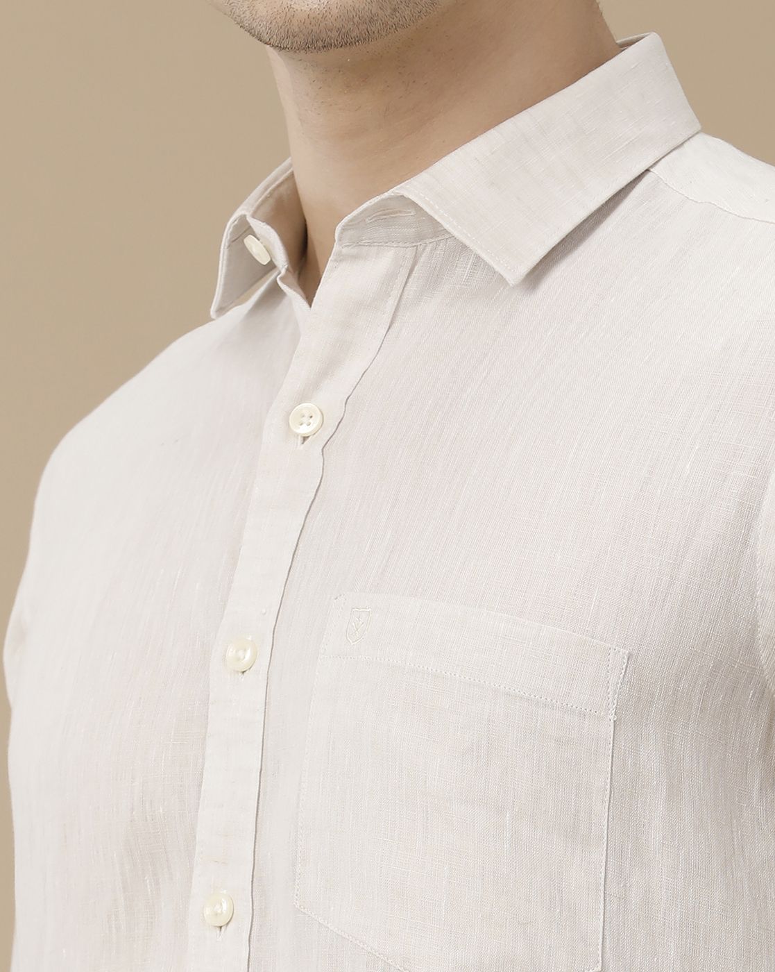 Men's Pure Linen Beige Solid Contemporary Fit Full Sleeve Casual Shirt