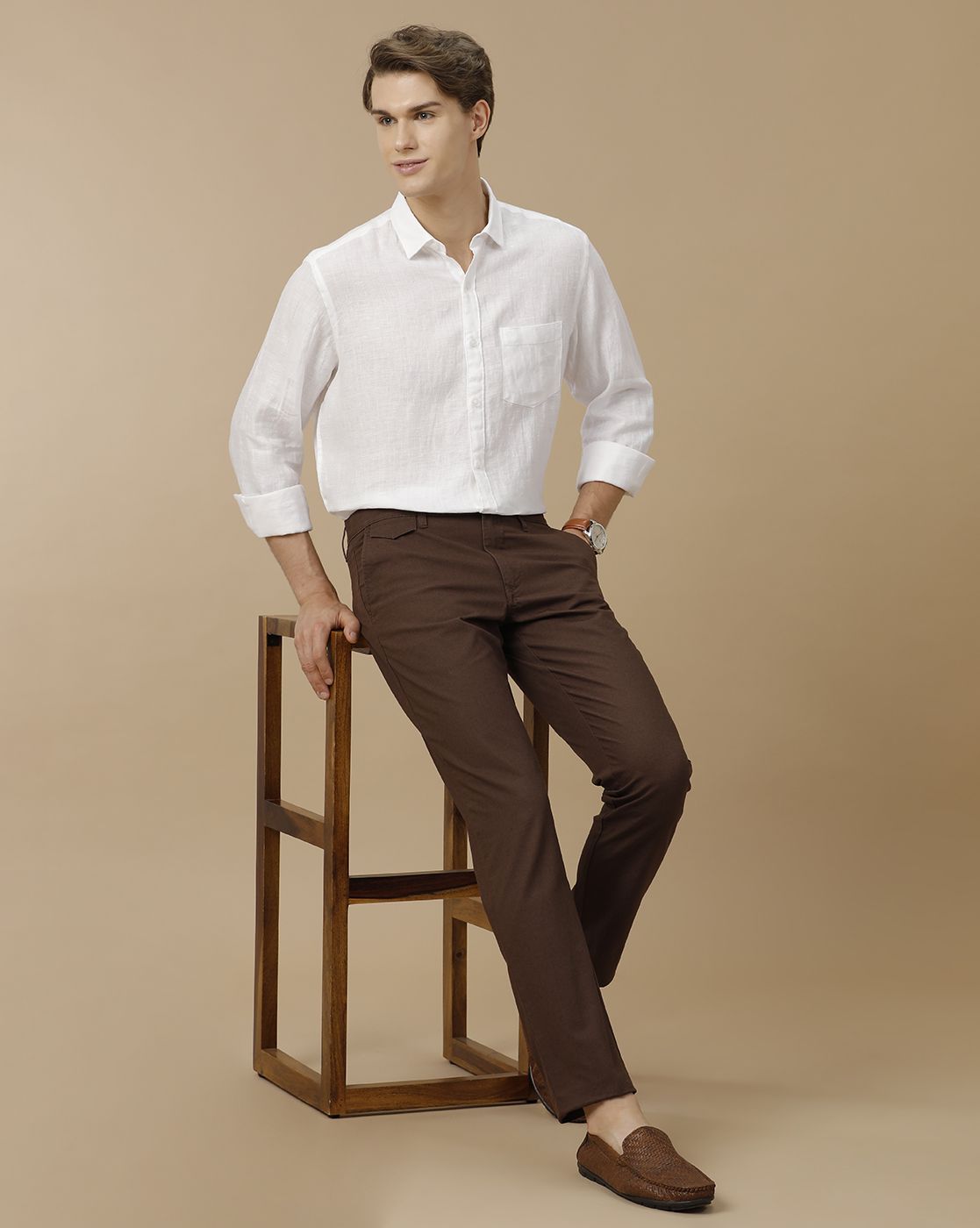 Men's Pure Linen White Solid Contemporary Fit Full Sleeve Casual Shirt