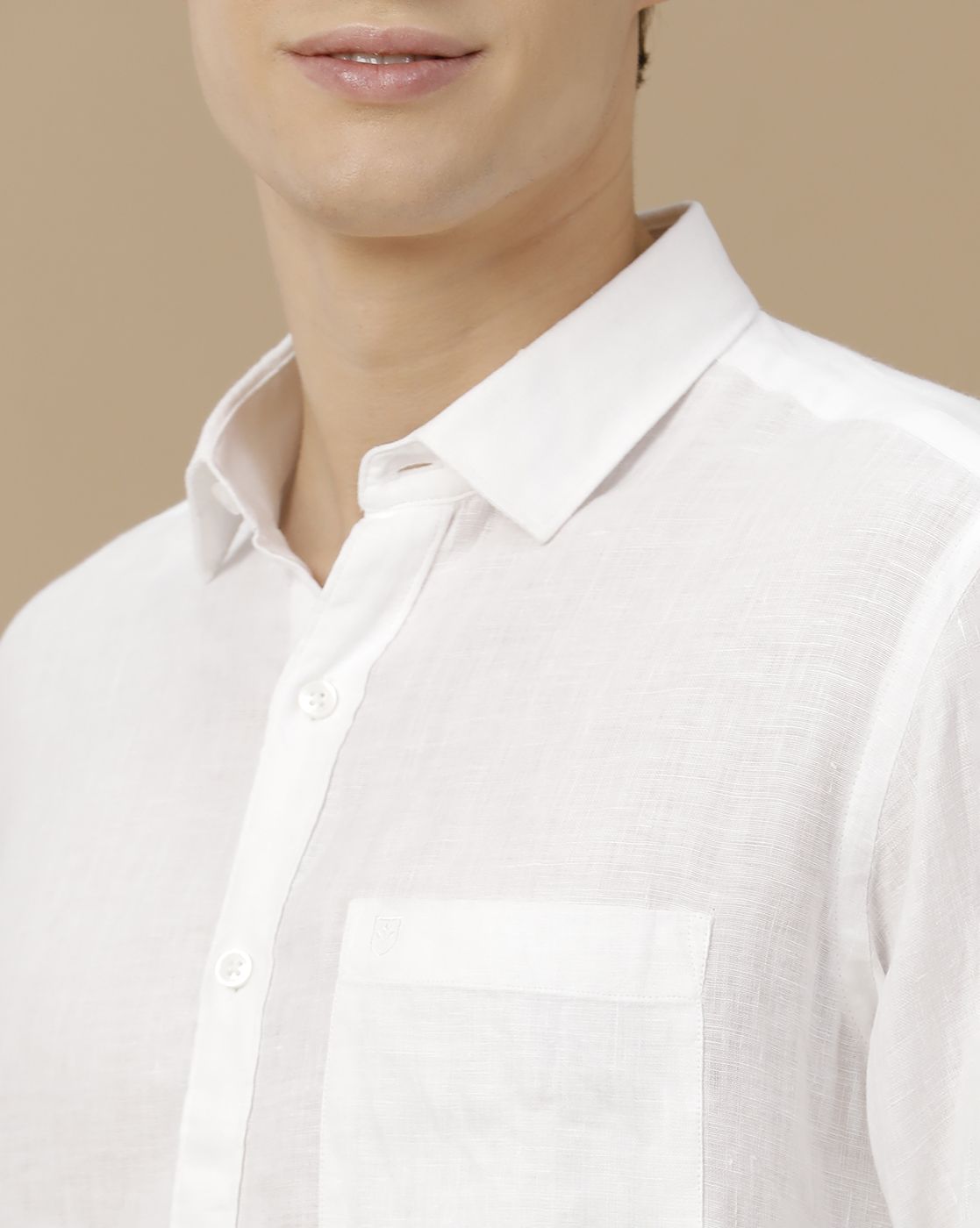 Men's Pure Linen White Solid Contemporary Fit Full Sleeve Casual Shirt