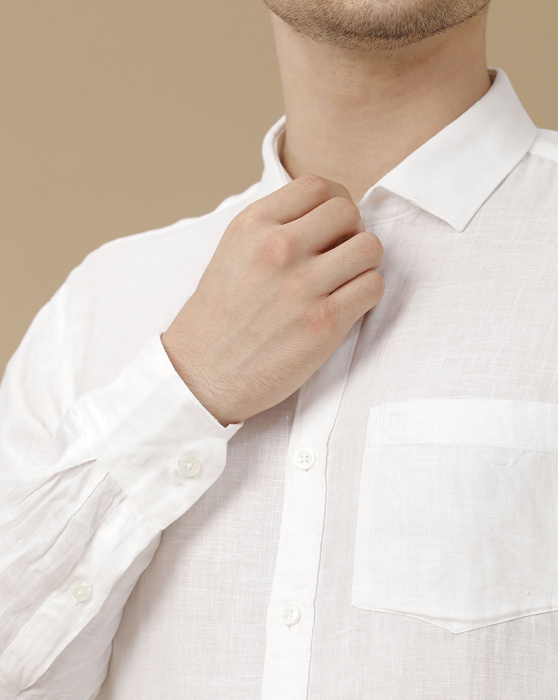 Men's Pure Linen White Solid Contemporary Fit Full Sleeve Casual Shirt