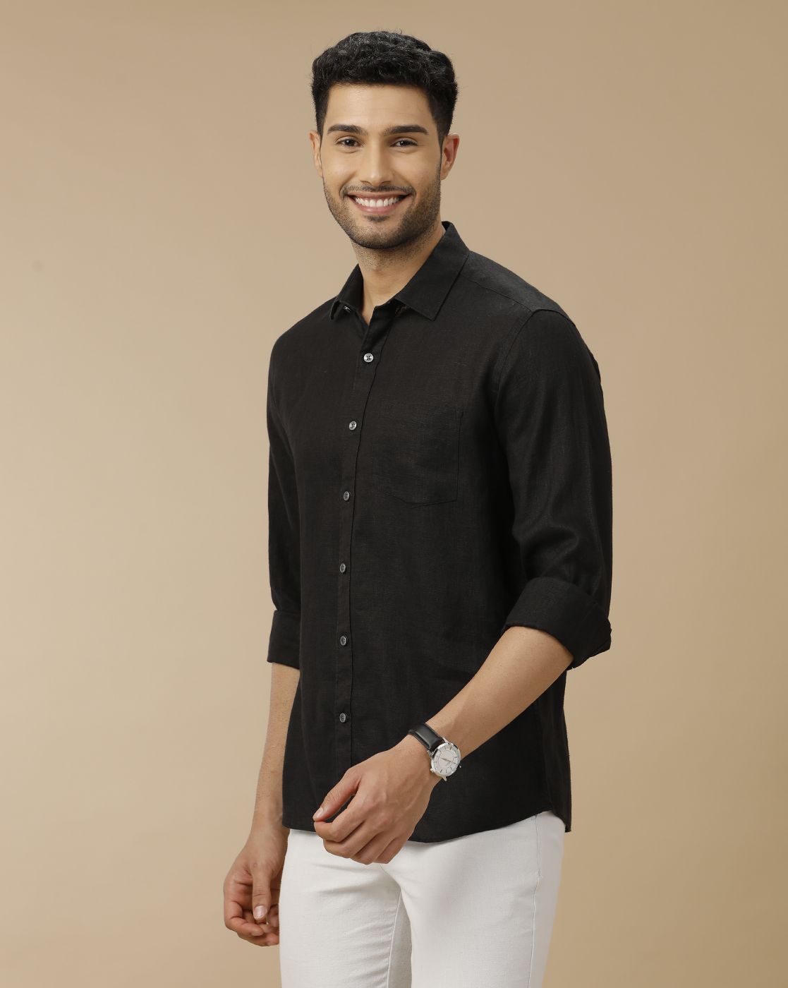 Men's Pure Linen Black Solid Contemporary Fit Full Sleeve Casual Shirt