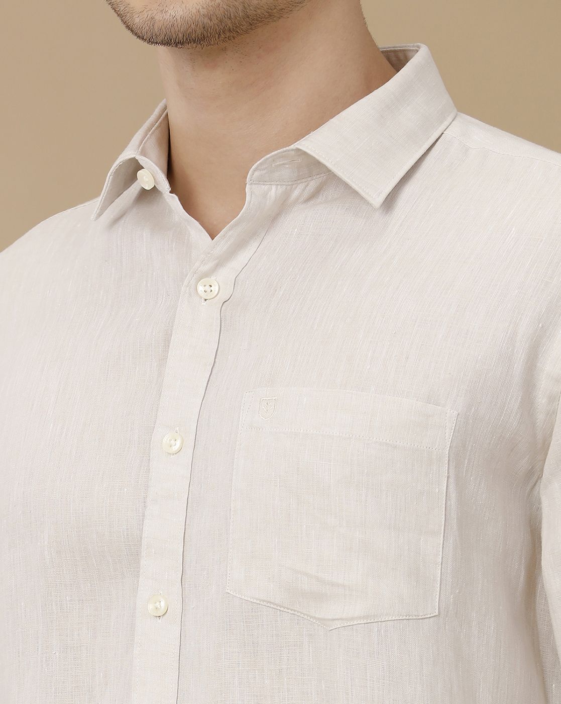 Men's Pure Linen Beige Solid Contemporary Fit Full Sleeve Casual Shirt