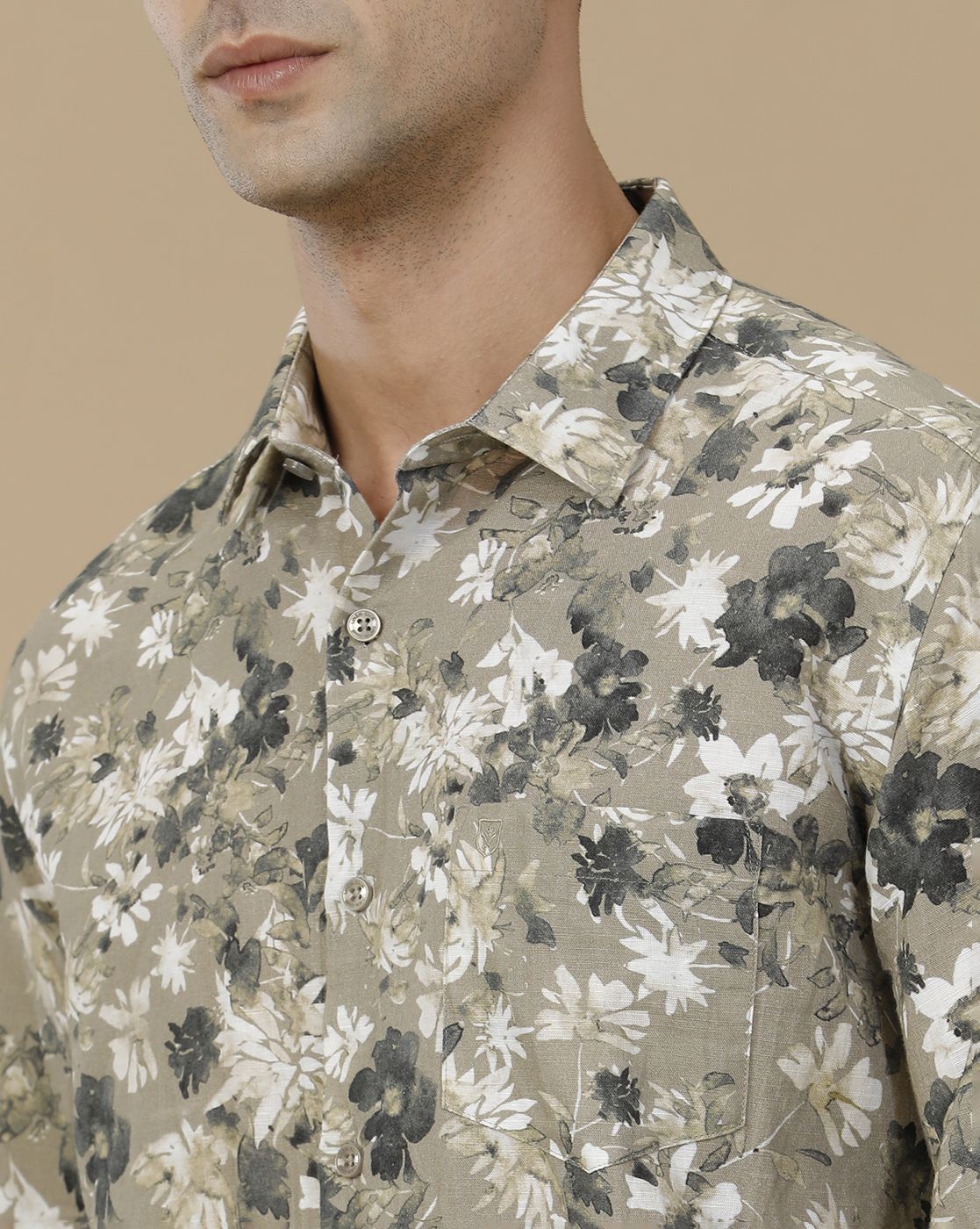 Linen Club Men's Linen Rich Green Printed Contemporary Fit Full Sleeve Casual Shirt