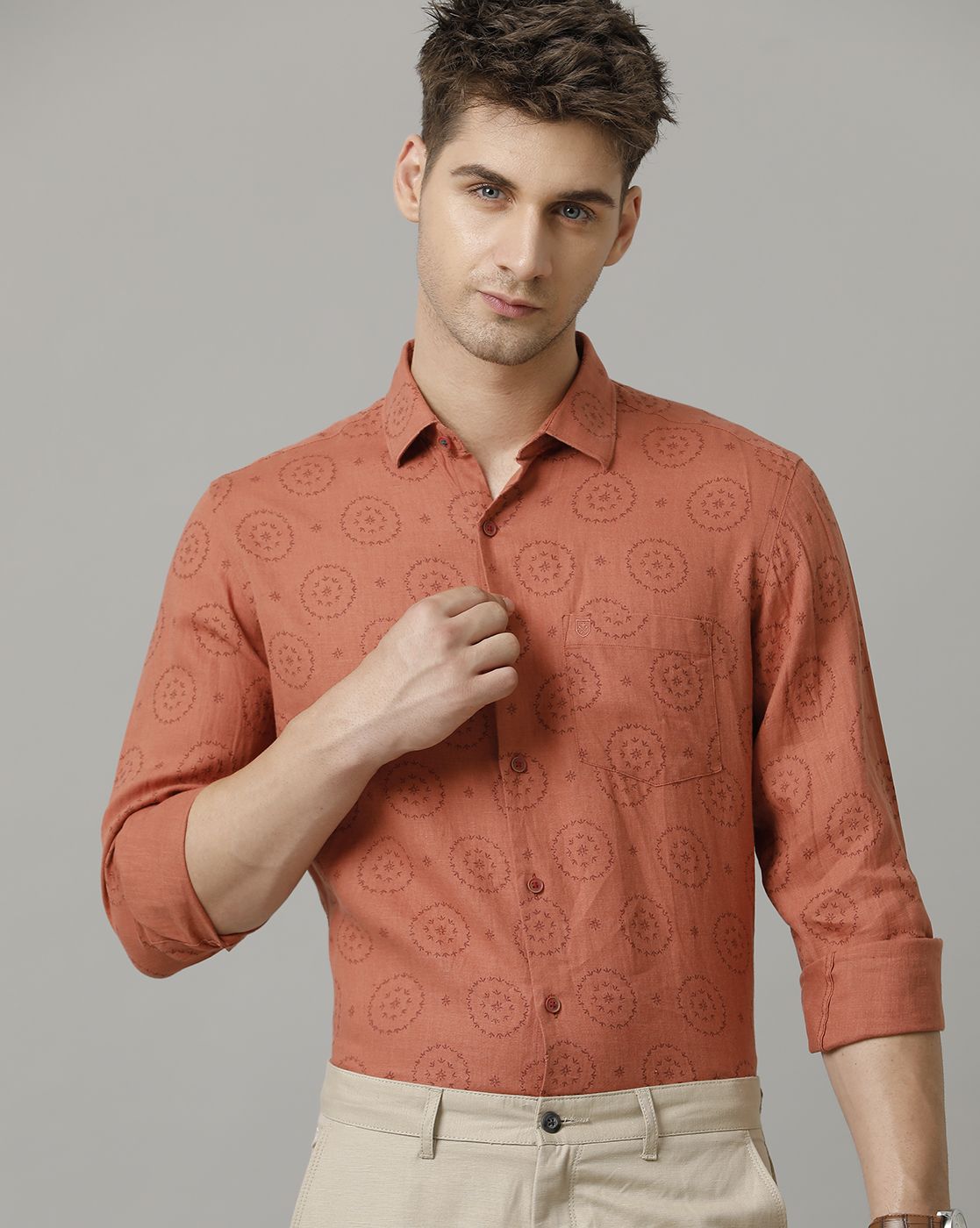Men's Pure Linen Red Printed Contemporary Fit Full Sleeve Sleeve Casual Shirt