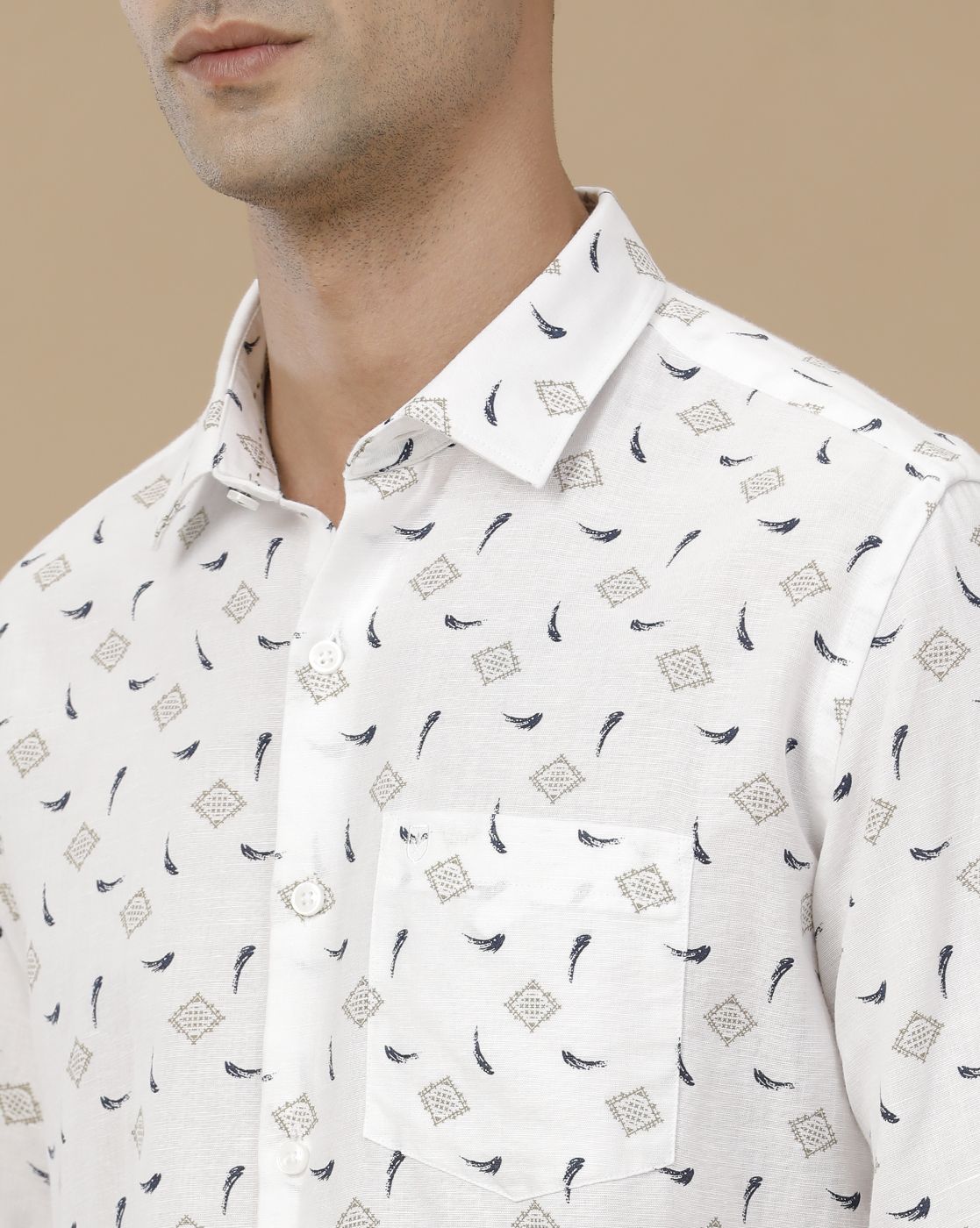 Linen Club Men's Linen Rich White Printed Contemporary Fit Full Sleeve Casual Shirt