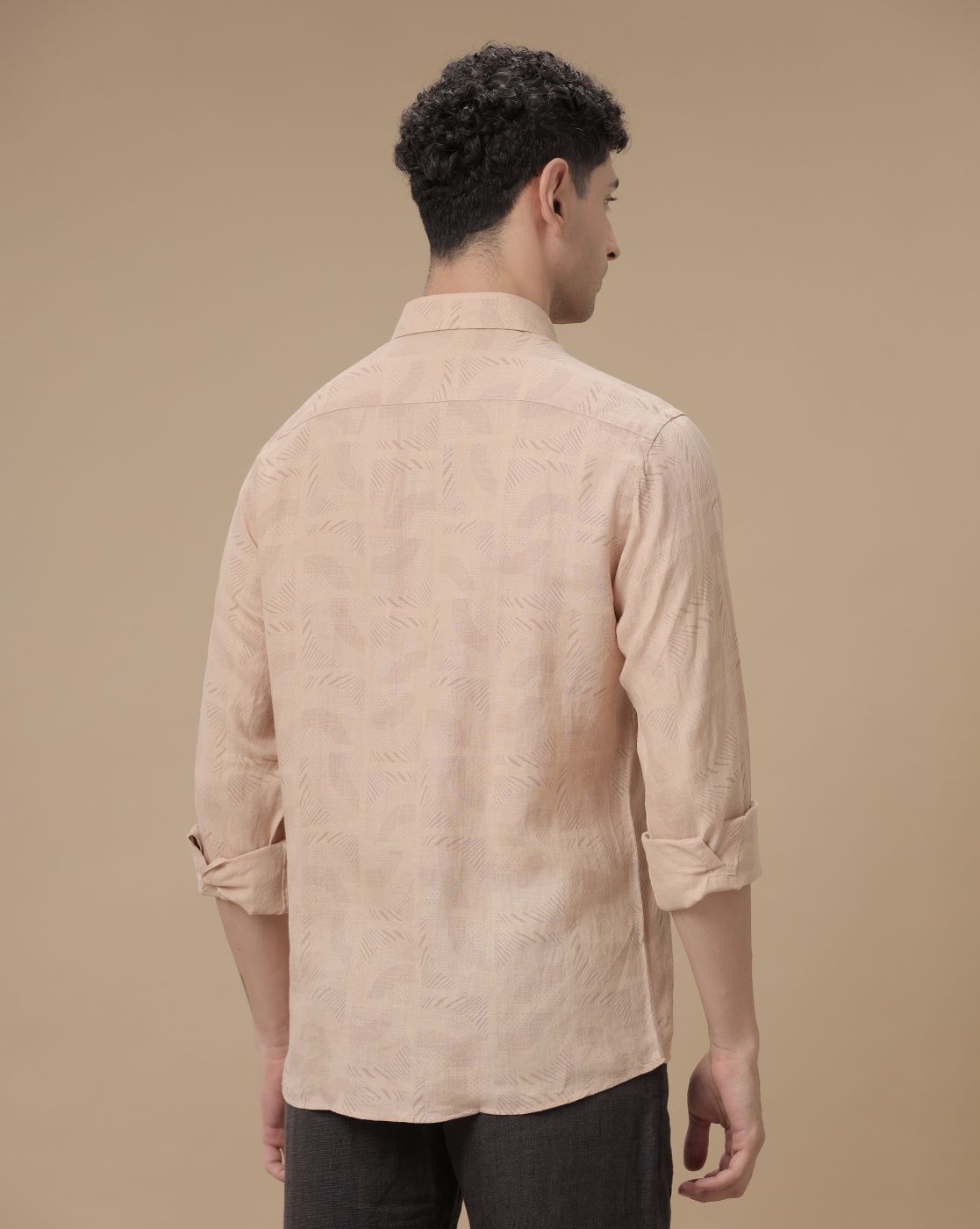 Men's Pure Linen Peach Printed Contemporary Fit Full Sleeve Casual Shirt