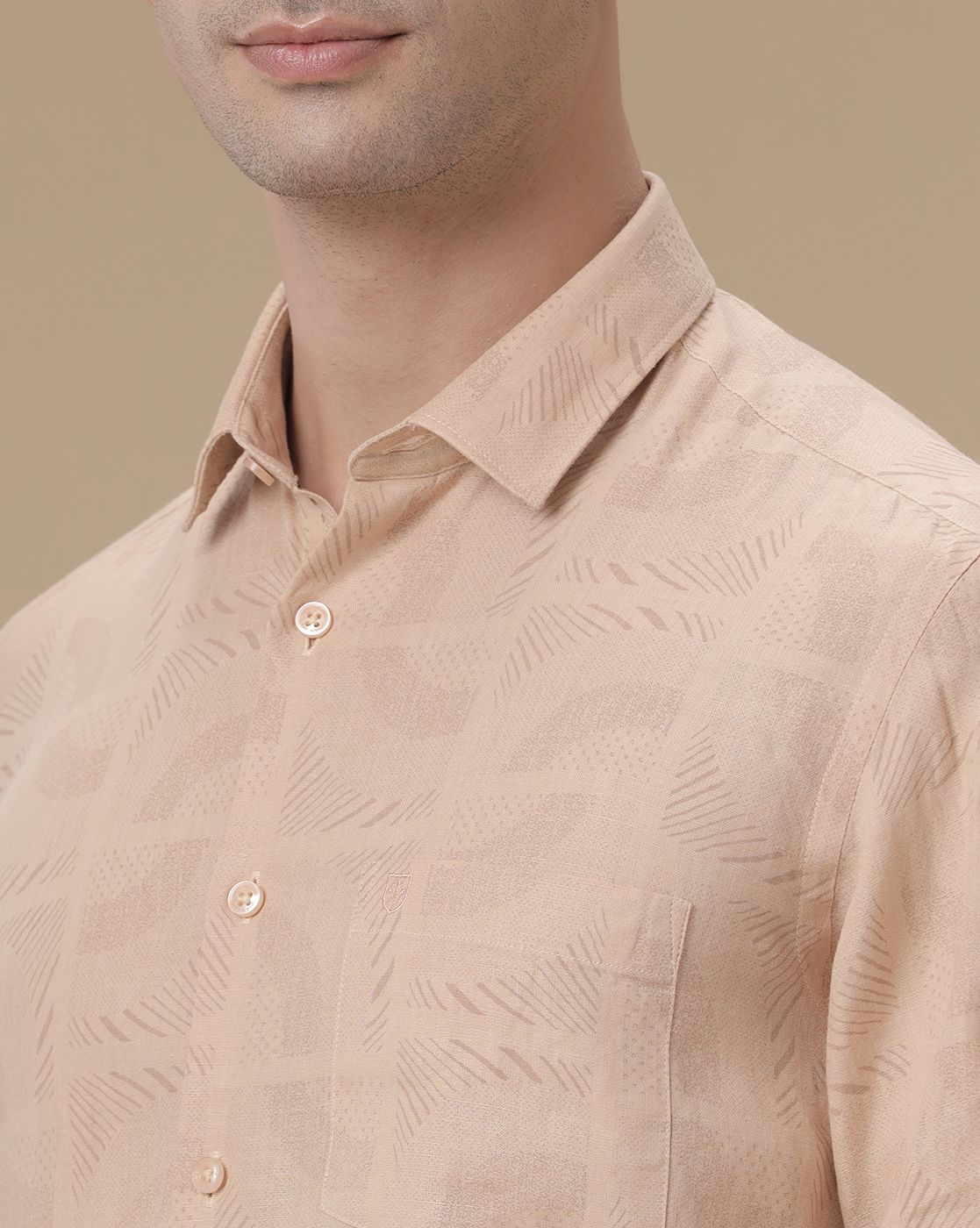 Men's Pure Linen Peach Printed Contemporary Fit Full Sleeve Casual Shirt