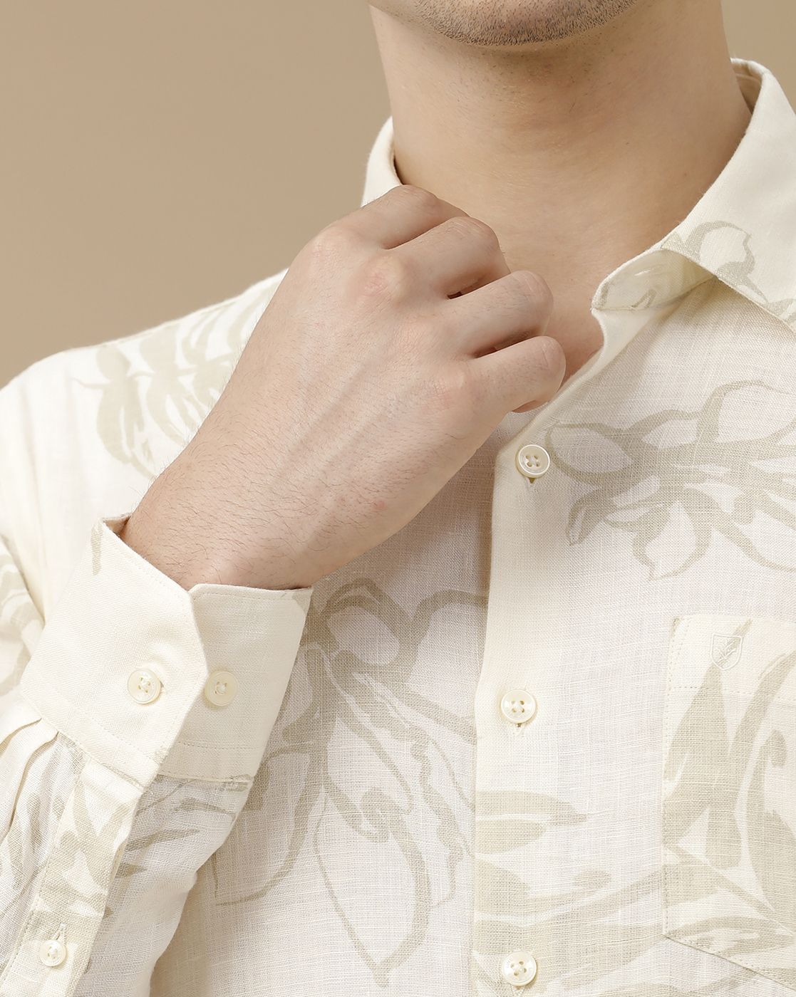 Men's Pure Linen Off White Printed Contemporary Fit Full Sleeve Casual Shirt
