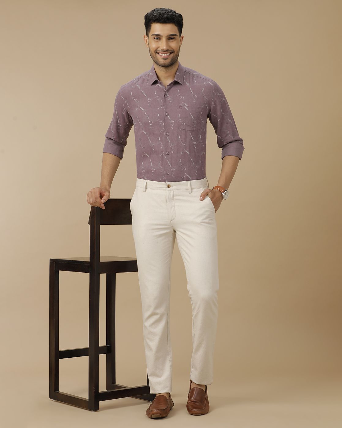 Men's Pure Linen Purple Printed Contemporary Fit Full Sleeve Casual Shirt