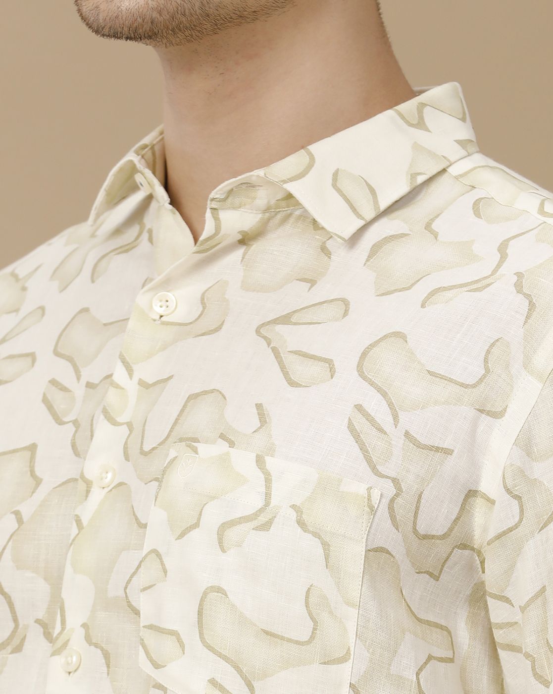Men's Pure Linen Off White Printed Contemporary Fit Full Sleeve Casual Shirt