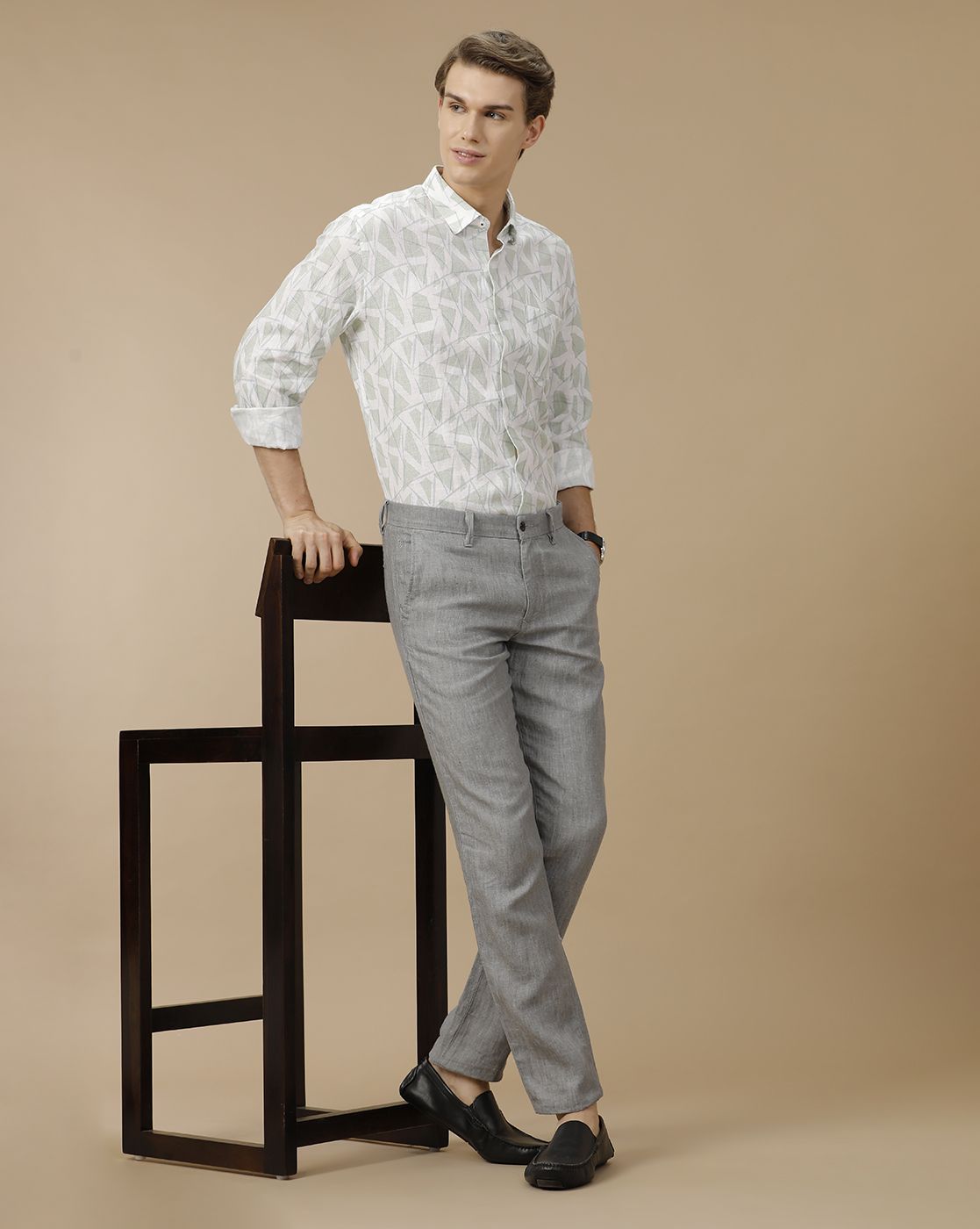 Men's Pure Linen Green Printed Contemporary Fit Full Sleeve Casual Shirt