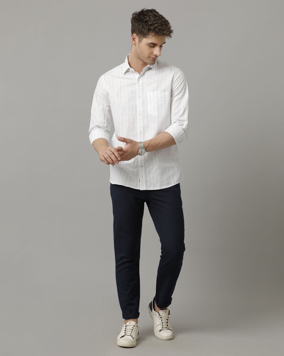 Men's Pure Linen Blue Striped Contemporary Fit Full Sleeve Sleeve Casual Shirt