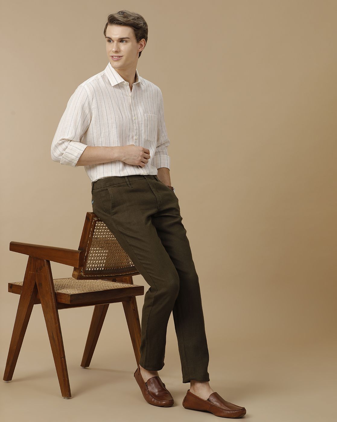 Men's Pure Linen Off White Striped Contemporary Fit Full Sleeve Casual Shirt