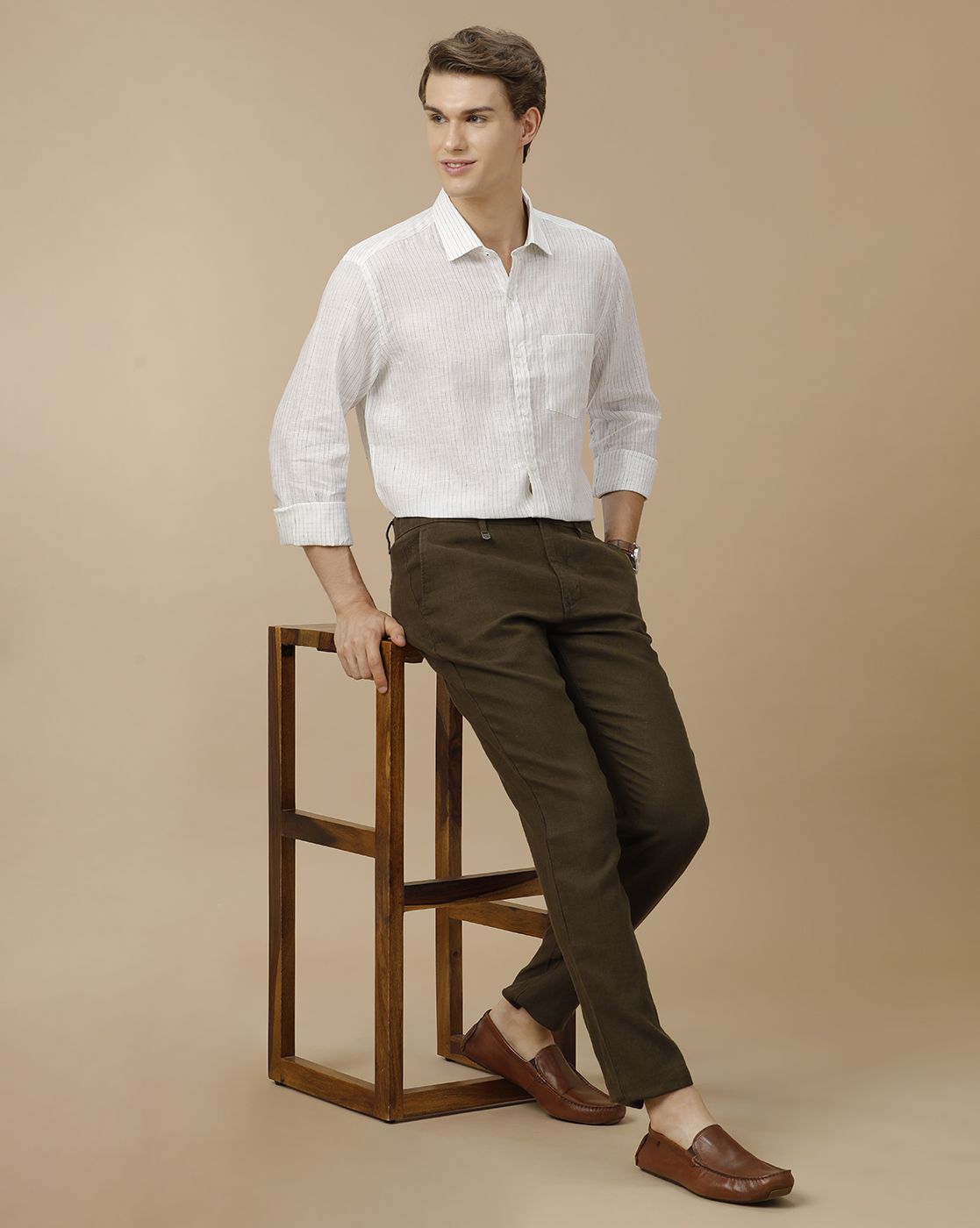 Men's Pure Linen White Striped Contemporary Fit Full Sleeve Casual Shirt