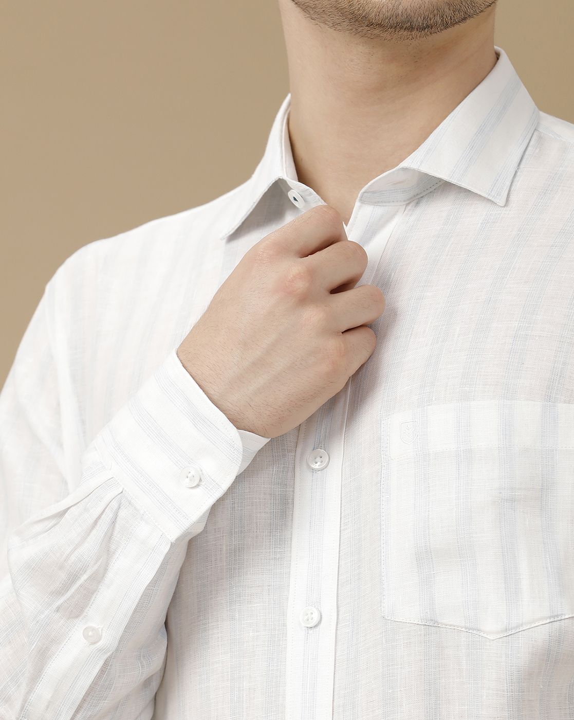 Men's Pure Linen White Striped Contemporary Fit Full Sleeve Casual Shirt
