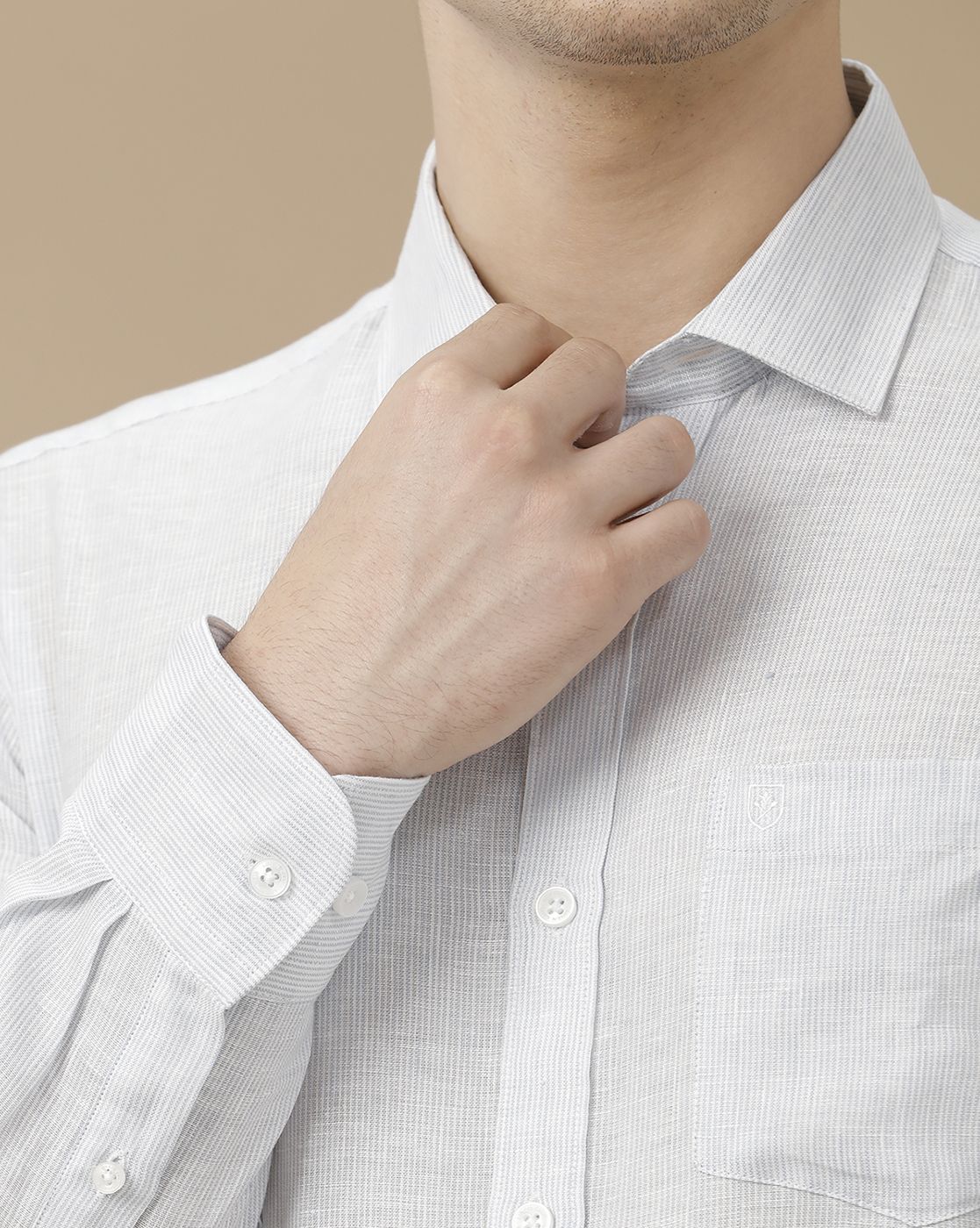 Men's Pure Linen Blue Striped Contemporary Fit Full Sleeve Casual Shirt