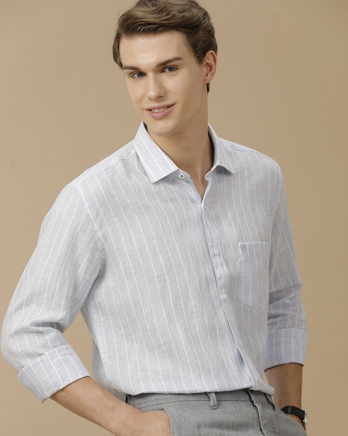 Men's Pure Linen Blue Striped Contemporary Fit Full Sleeve Casual Shirt