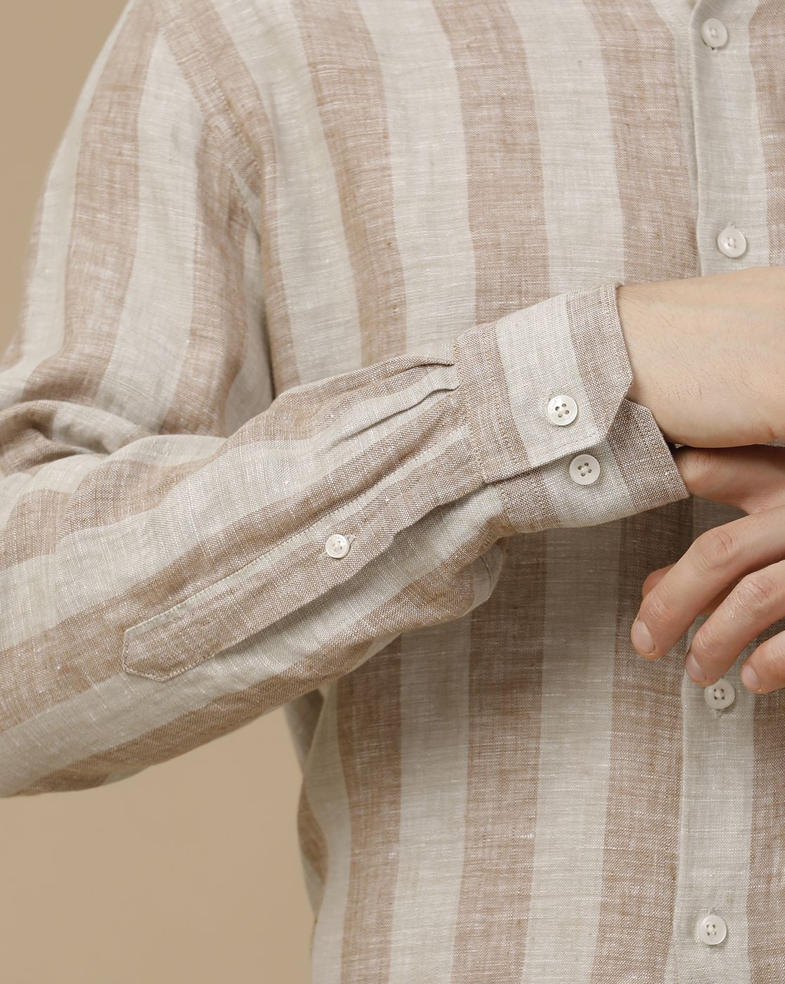 Men's Pure Linen Brown Striped Contemporary Fit Full Sleeve Casual Shirt