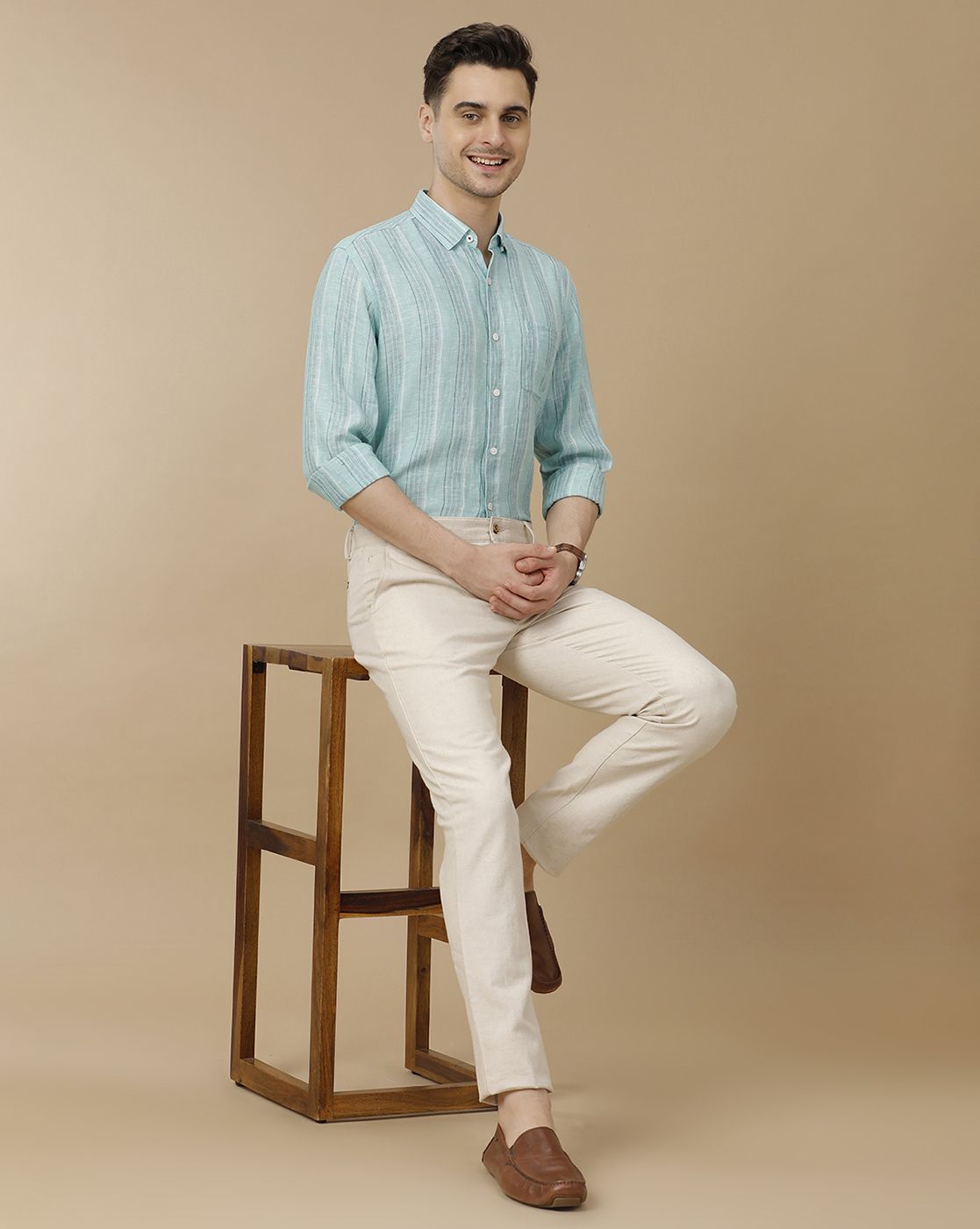 Men's Pure Linen Blue Striped Contemporary Fit Full Sleeve Casual Shirt