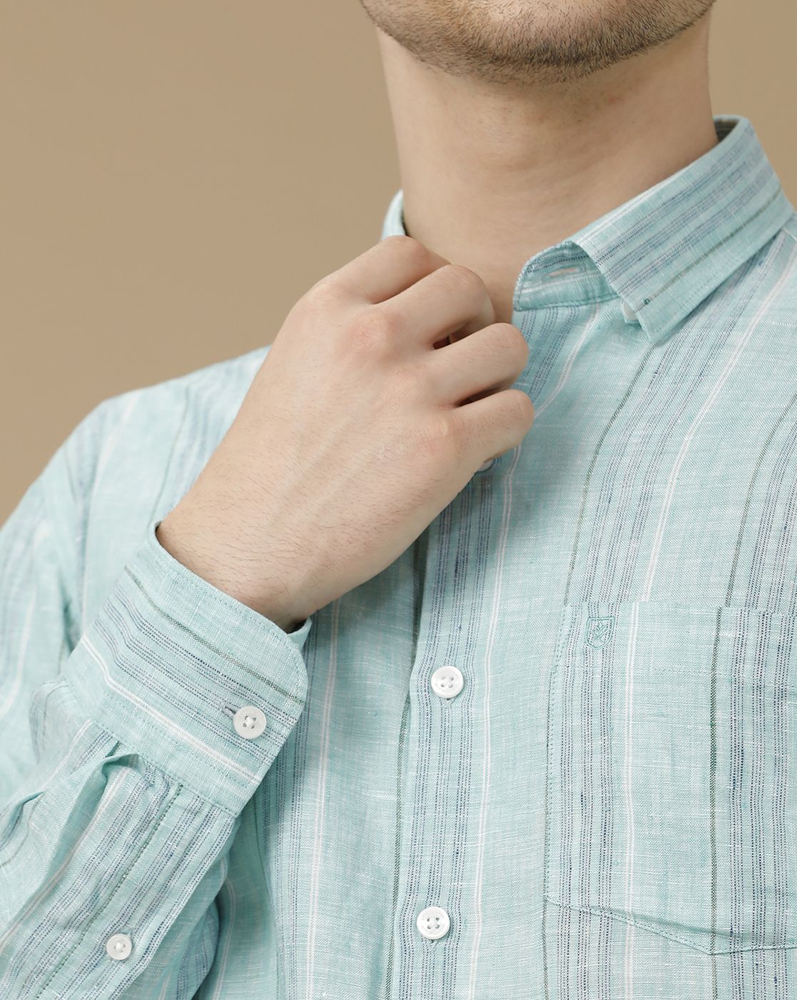 Men's Pure Linen Blue Striped Contemporary Fit Full Sleeve Casual Shirt