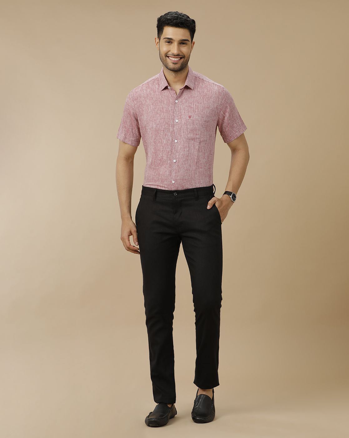 Men's Pure Linen Red Solid Contemporary Fit Half Sleeve Casual Shirt