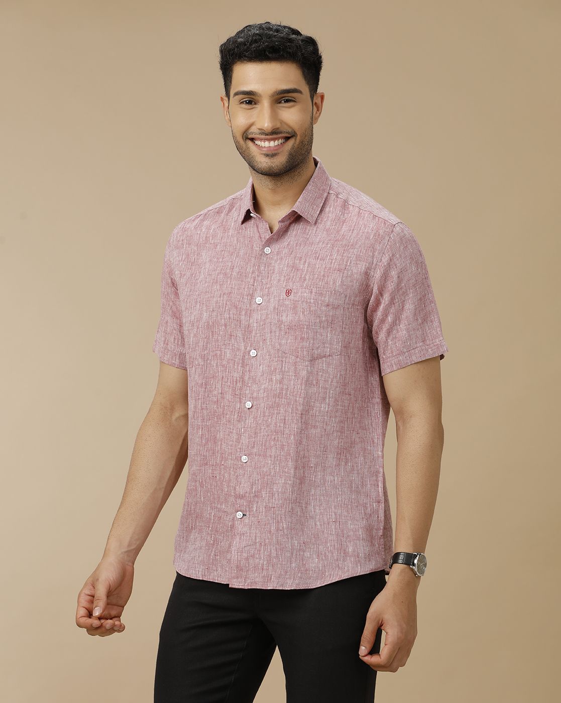 Men's Pure Linen Red Solid Contemporary Fit Half Sleeve Casual Shirt