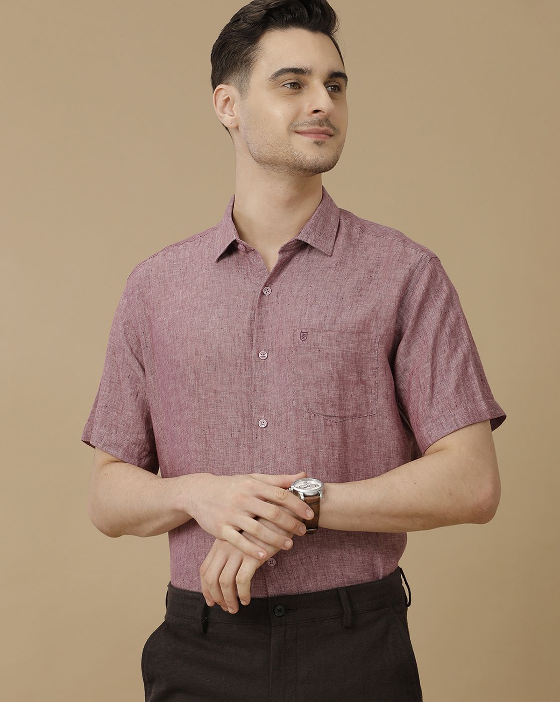 Men's Pure Linen Red Solid Contemporary Fit Half Sleeve Casual Shirt