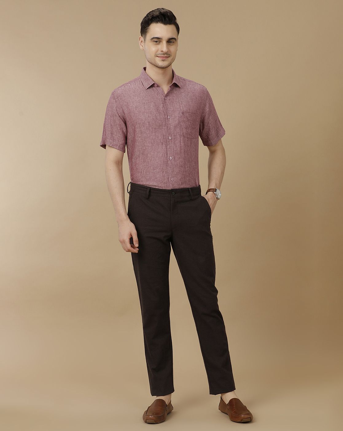 Men's Pure Linen Red Solid Contemporary Fit Half Sleeve Casual Shirt