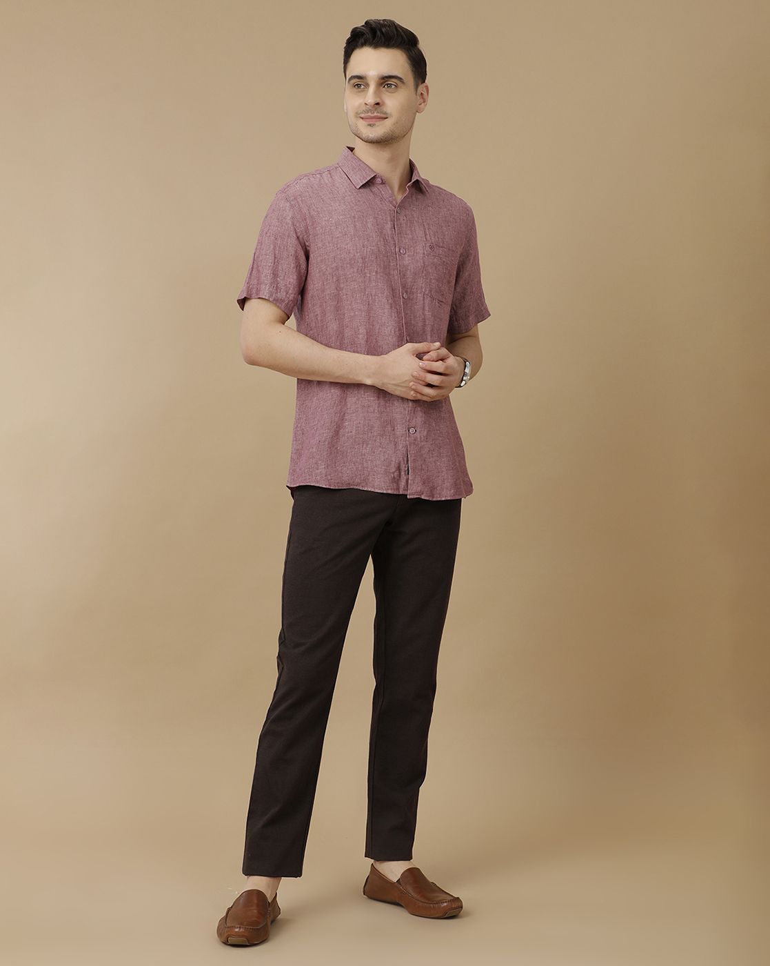 Men's Pure Linen Red Solid Contemporary Fit Half Sleeve Casual Shirt