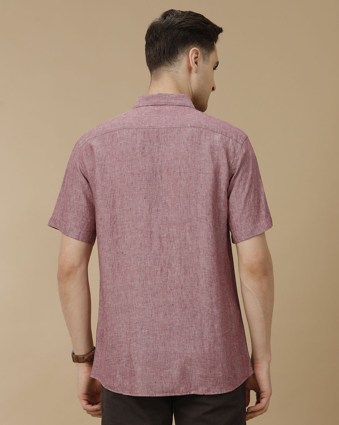 Men's Pure Linen Red Solid Contemporary Fit Half Sleeve Casual Shirt