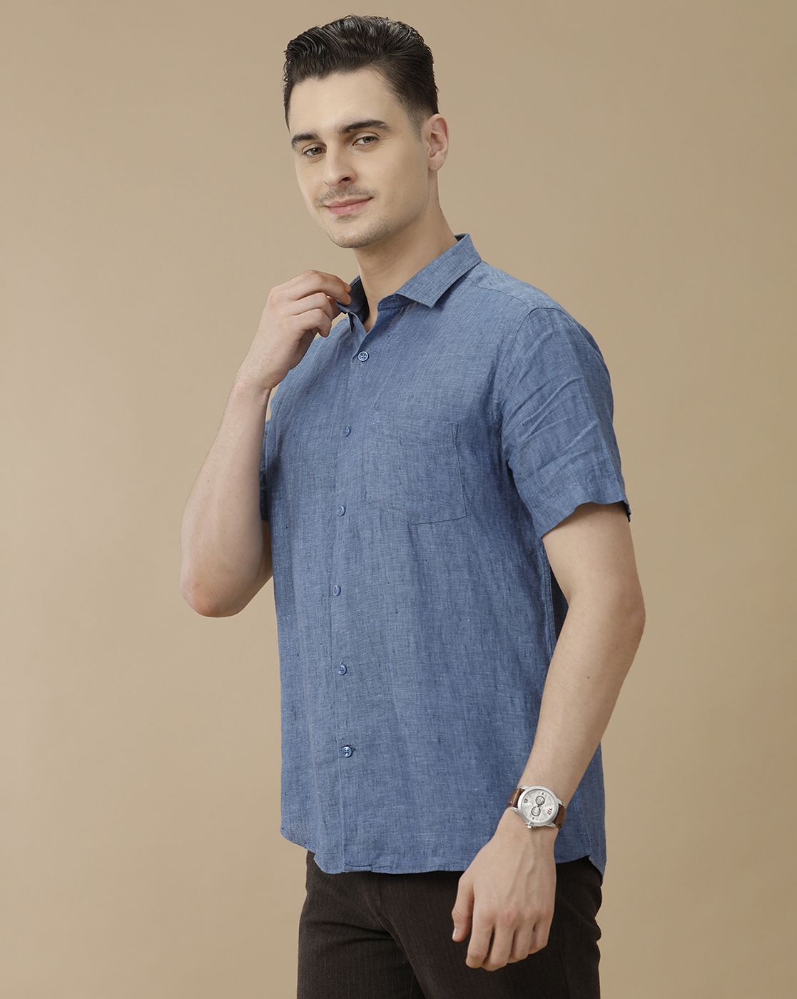 Men's Pure Linen Blue Solid Contemporary Fit Half Sleeve Casual Shirt