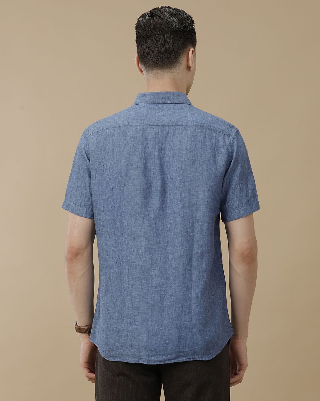 Men's Pure Linen Blue Solid Contemporary Fit Half Sleeve Casual Shirt
