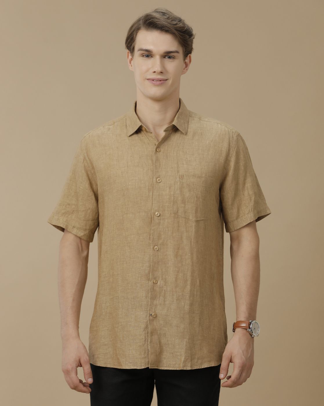 Men's Pure Linen Brown Solid Contemporary Fit Half Sleeve Casual Shirt