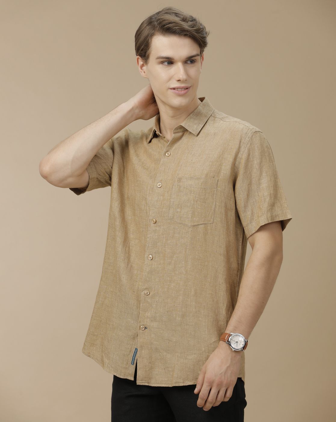 Men's Pure Linen Brown Solid Contemporary Fit Half Sleeve Casual Shirt