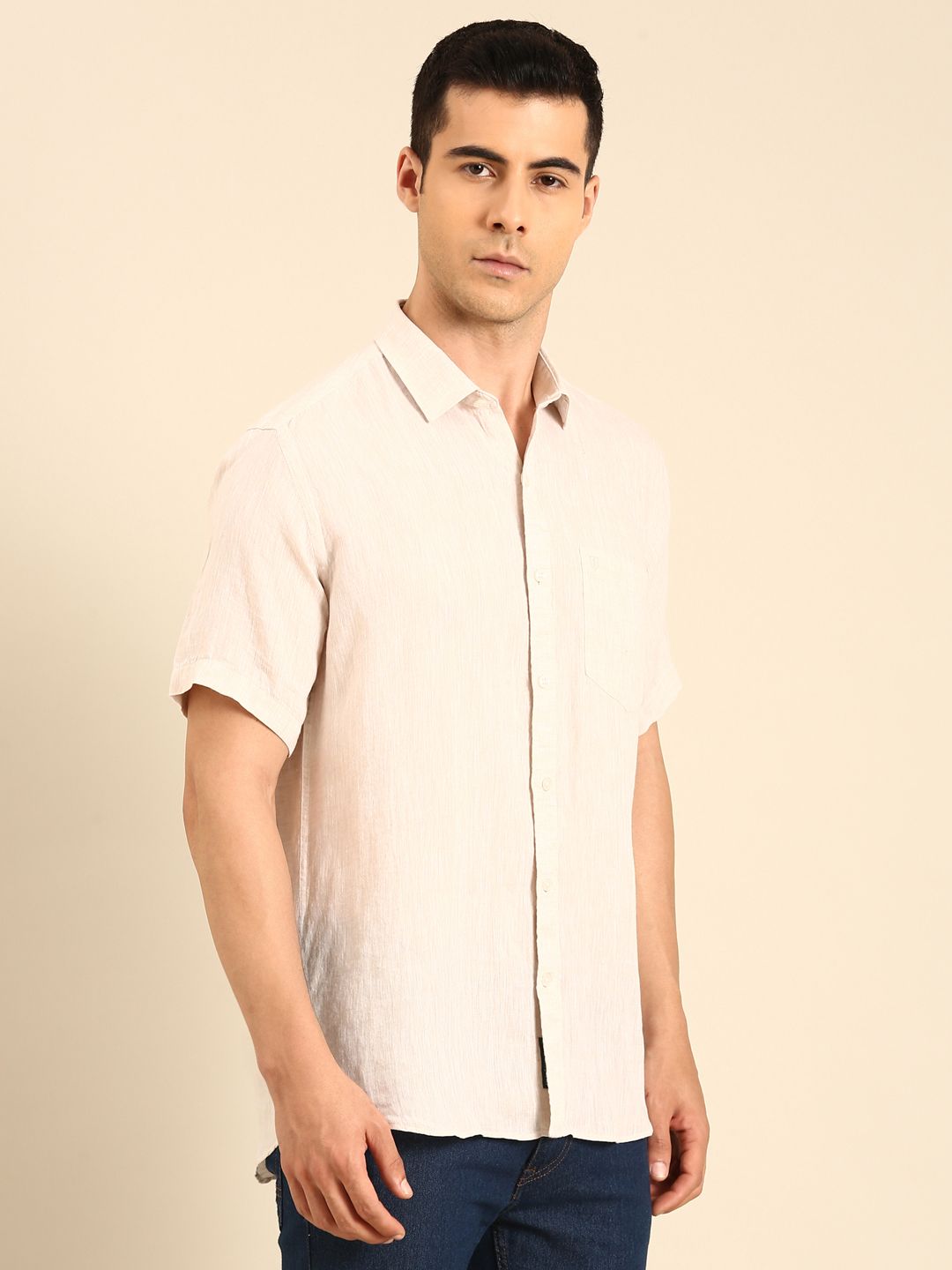 Linen Club Men's  Pure Linen Light Peach Solid Contemporary Fit Half Sleeves Casual Shirt