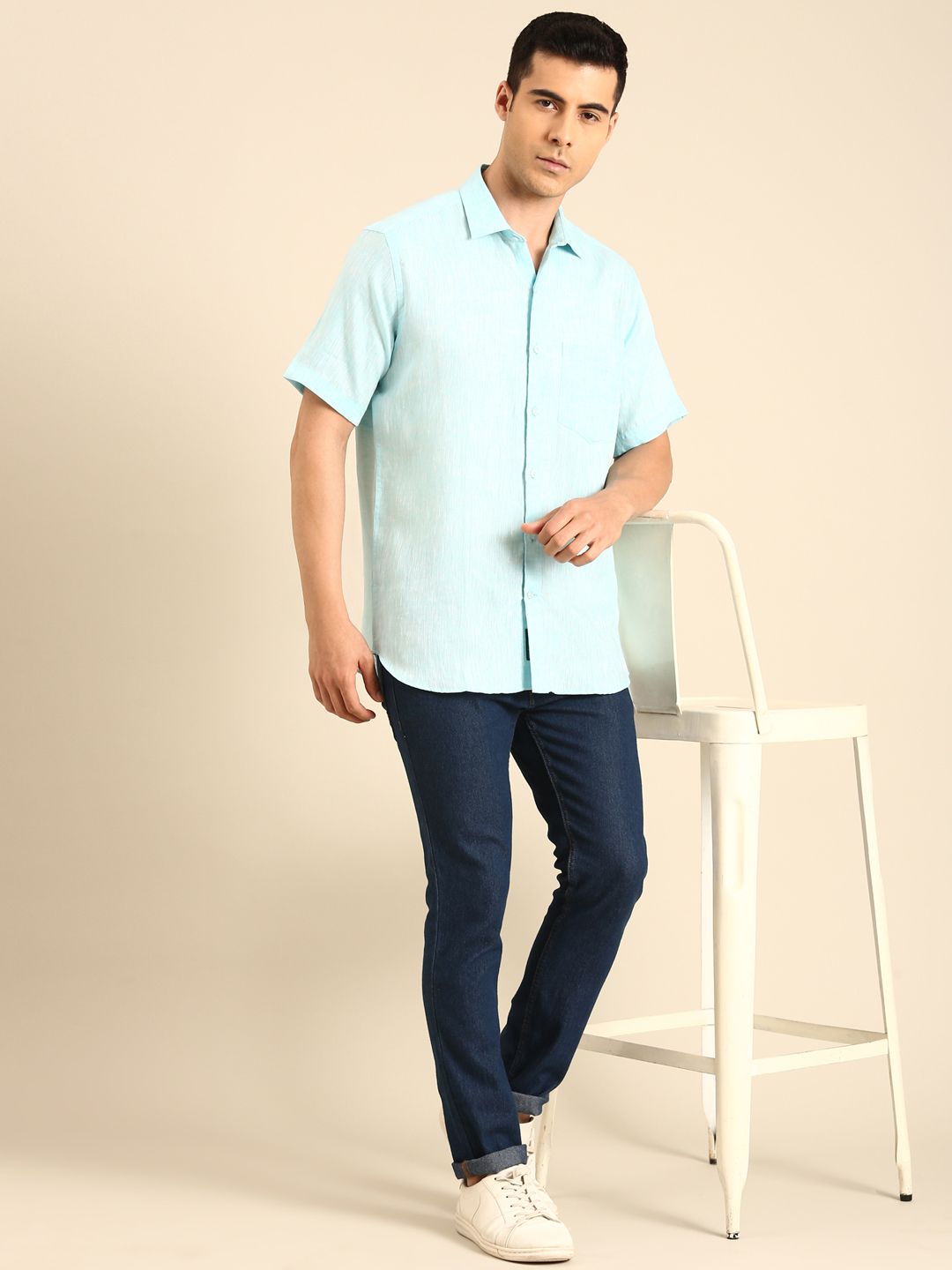 Linen Club Men's  Pure Linen Turquoise Blue Solid Contemporary Fit Half Sleeves Casual Shirt