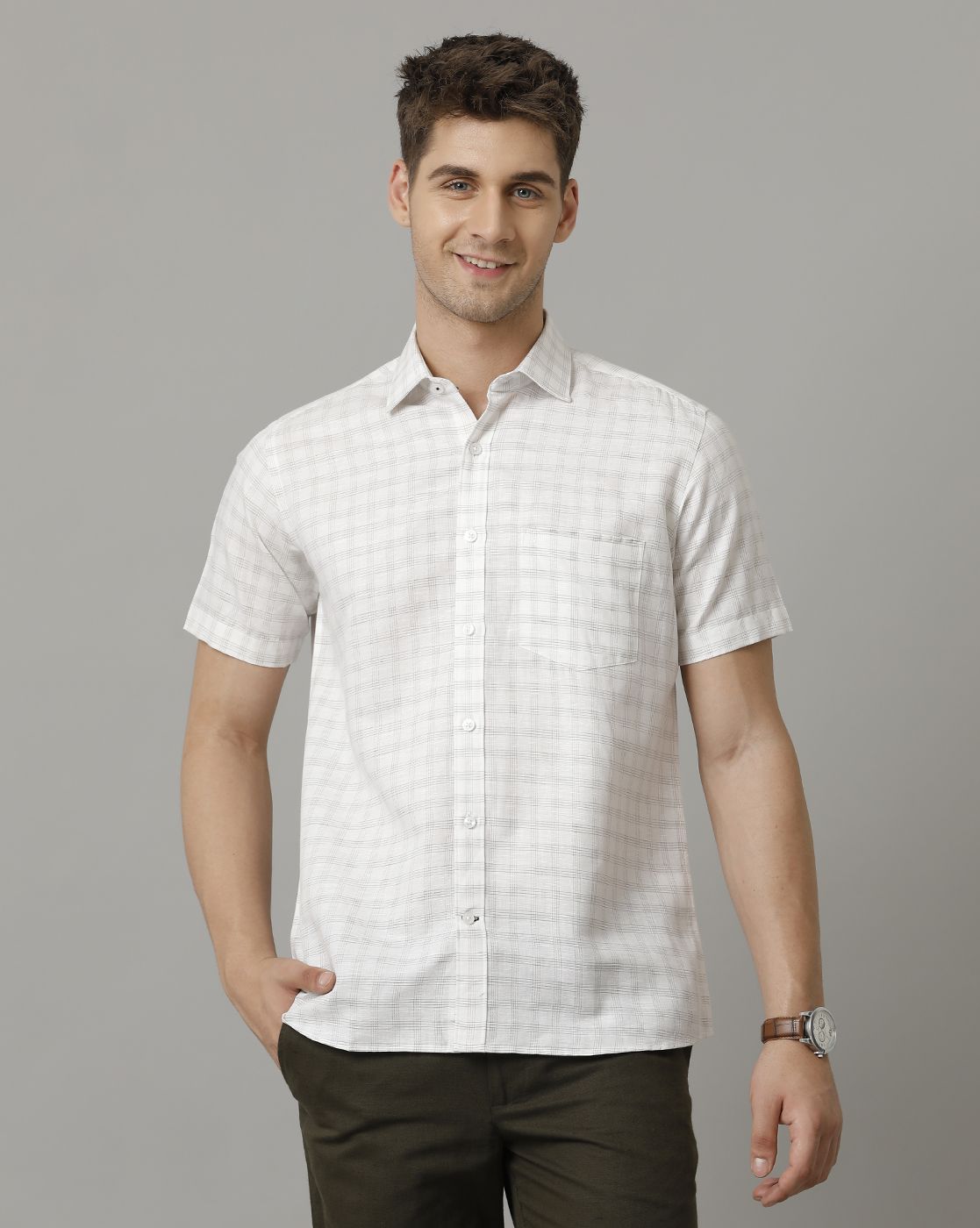 Men's Pure Linen Brown Checked Contemporary Fit Half Sleeve Sleeve Casual Shirt