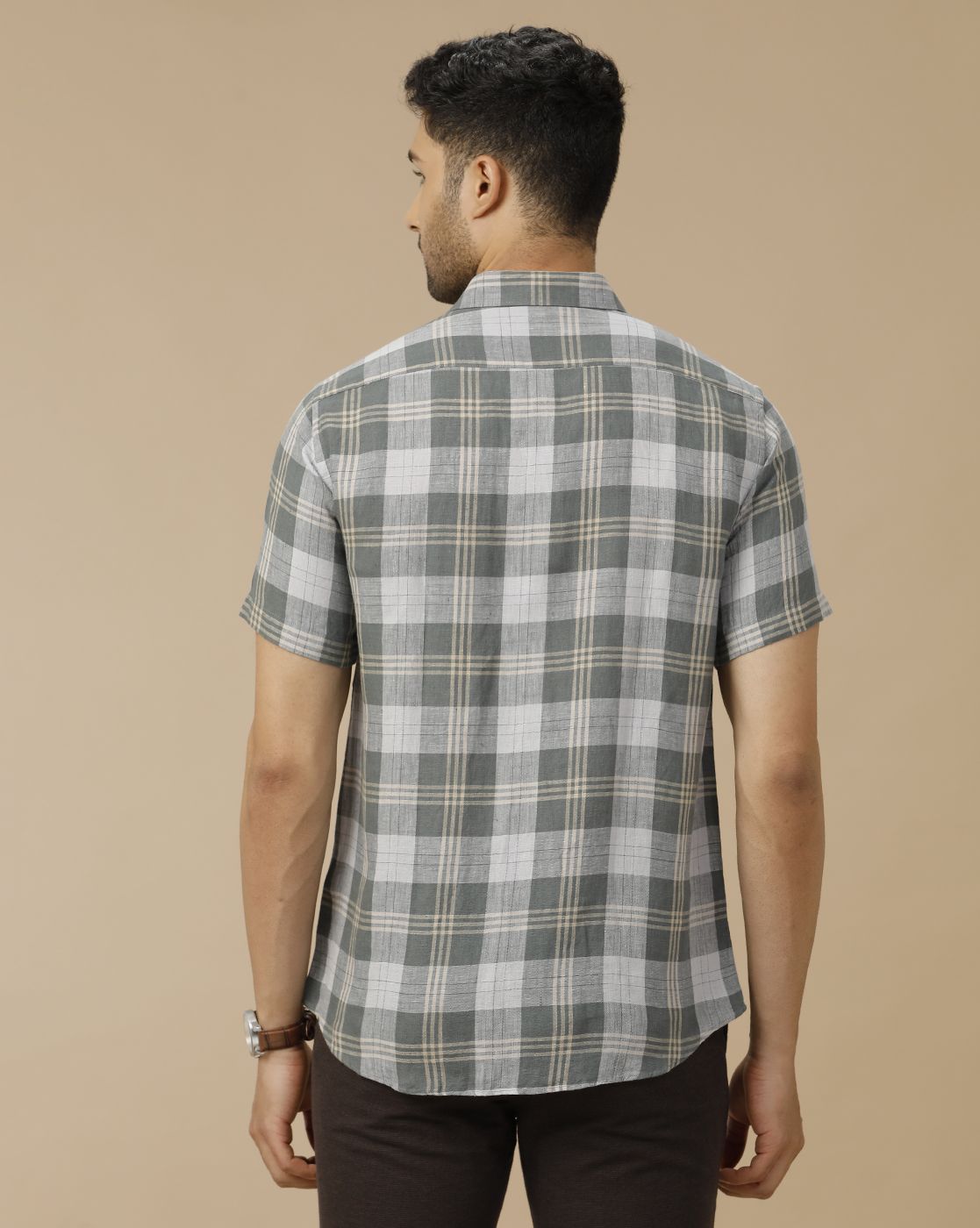Men's Pure Linen Green Checked Contemporary Fit Half Sleeve Casual Shirt