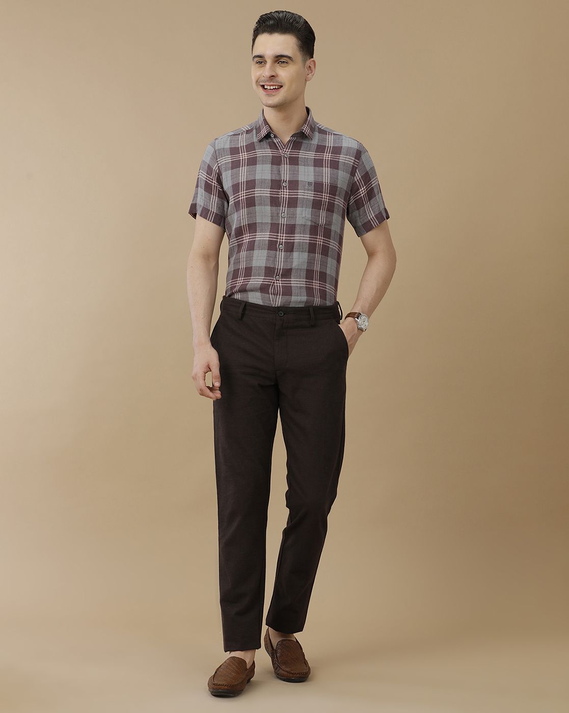 Men's Pure Linen Purple Checked Contemporary Fit Half Sleeve Casual Shirt