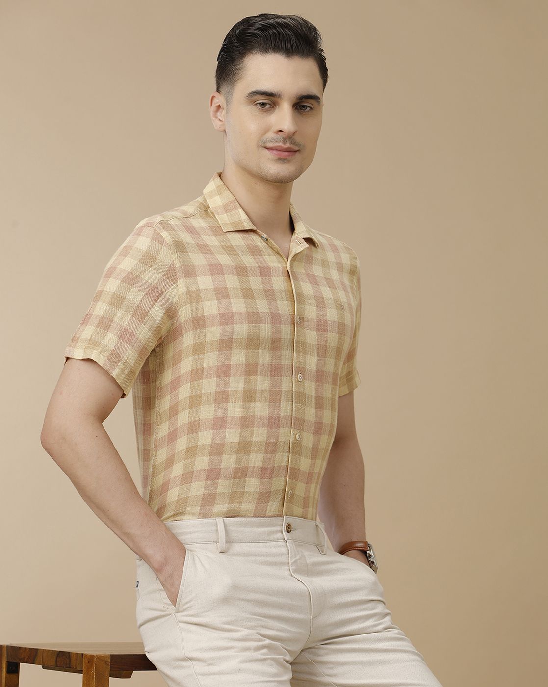 Men's Pure Linen Brown Checked Contemporary Fit Half Sleeve Casual Shirt