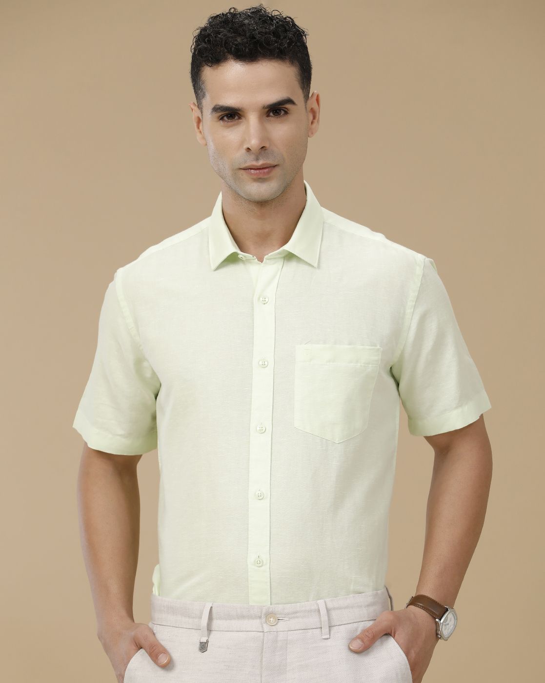 Linen Club Men's Linen Rich Green Solid Contemporary Fit Full Sleeve Casual Shirt