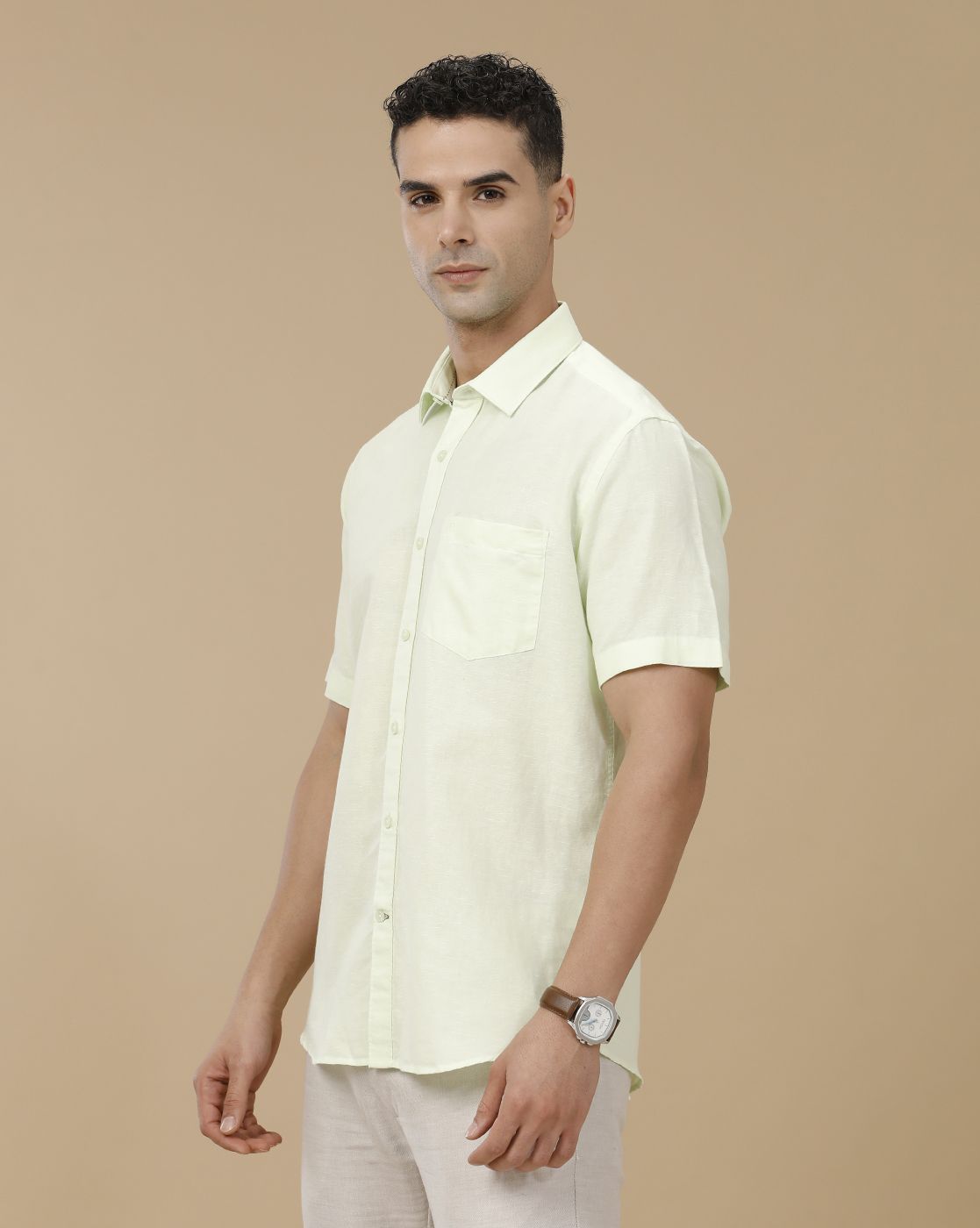 Linen Club Men's Linen Rich Green Solid Contemporary Fit Full Sleeve Casual Shirt